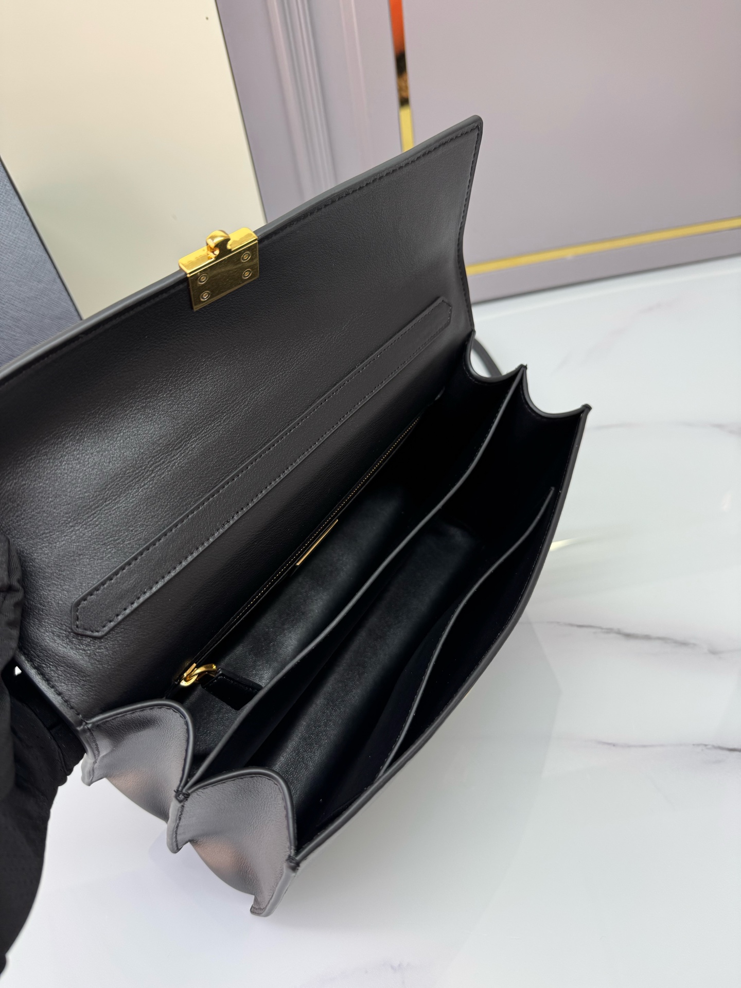 [TOP] PRADA Soft Sound Handbag Cowhide&Lnner Soft Sheepskin 28x17x11cm - 3 Colour