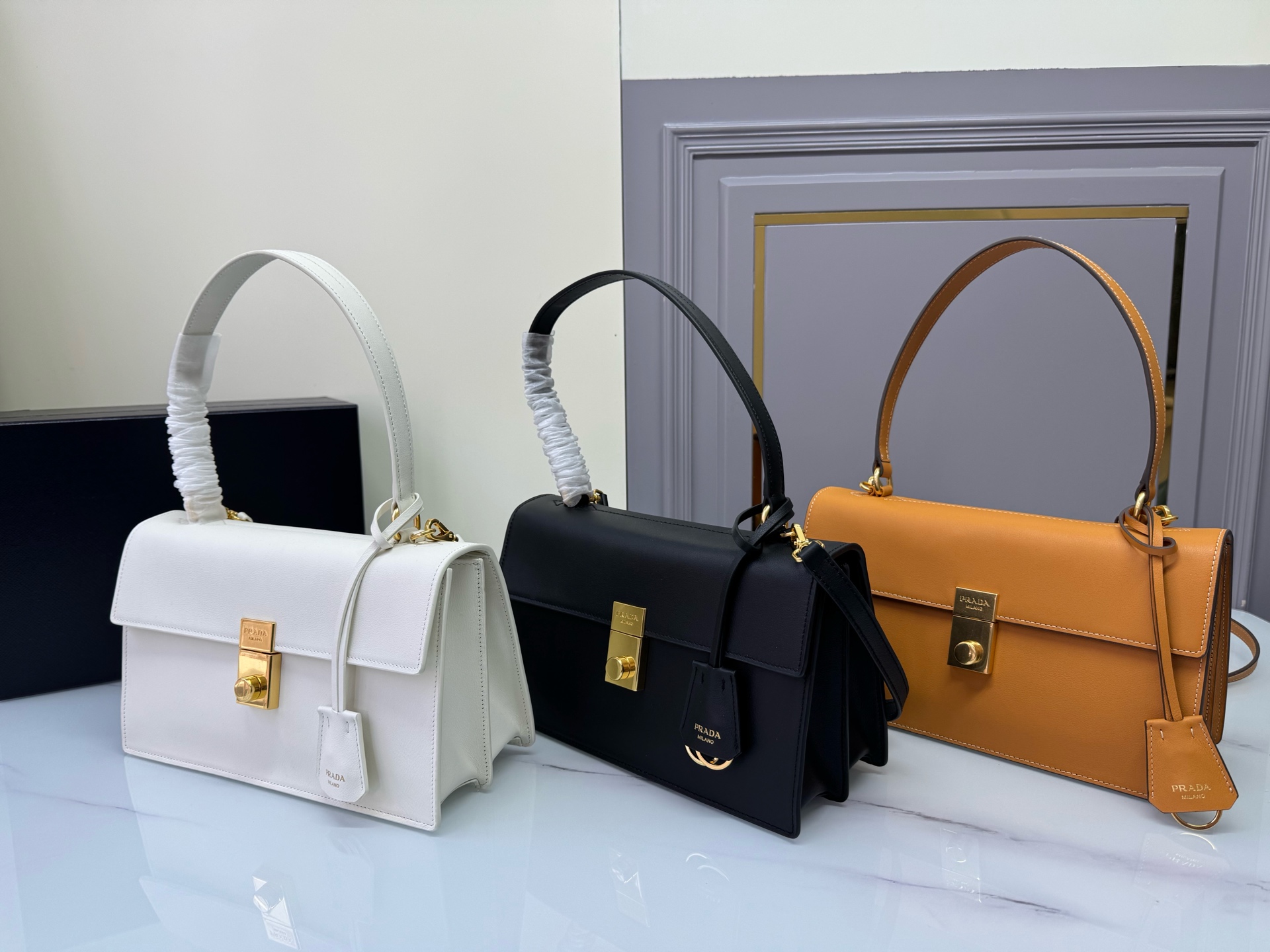 [TOP] PRADA Soft Sound Handbag Cowhide&Lnner Soft Sheepskin 28x17x11cm - 3 Colour