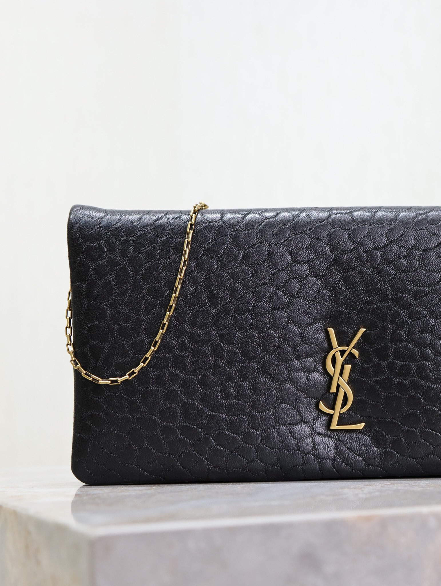 [TOP] Yves Saint Laurent YSL Calypso Bag 24x20x3cm - Black /White& GHW