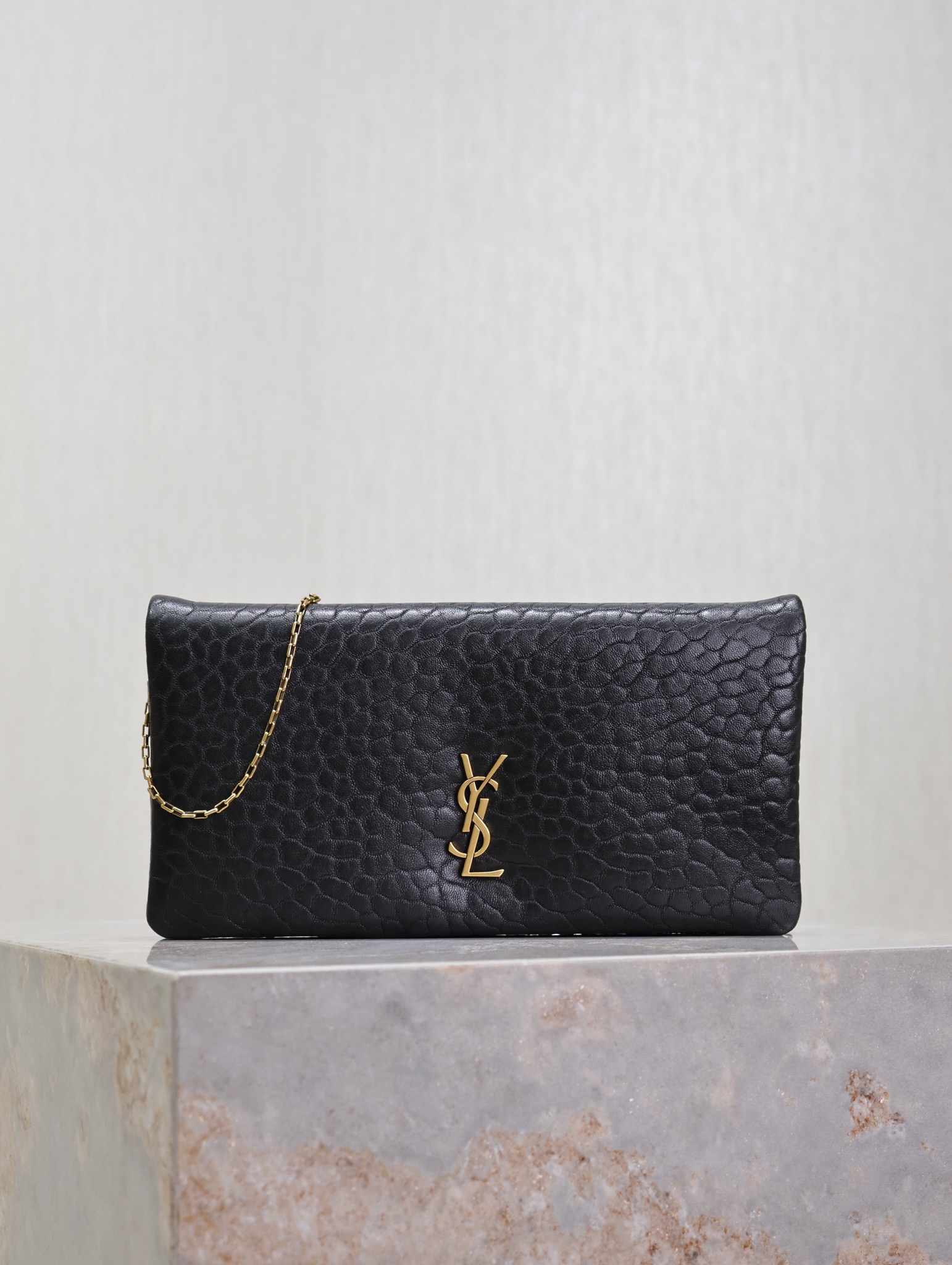 [TOP] Yves Saint Laurent YSL Calypso Bag 24x20x3cm - Black /White& GHW