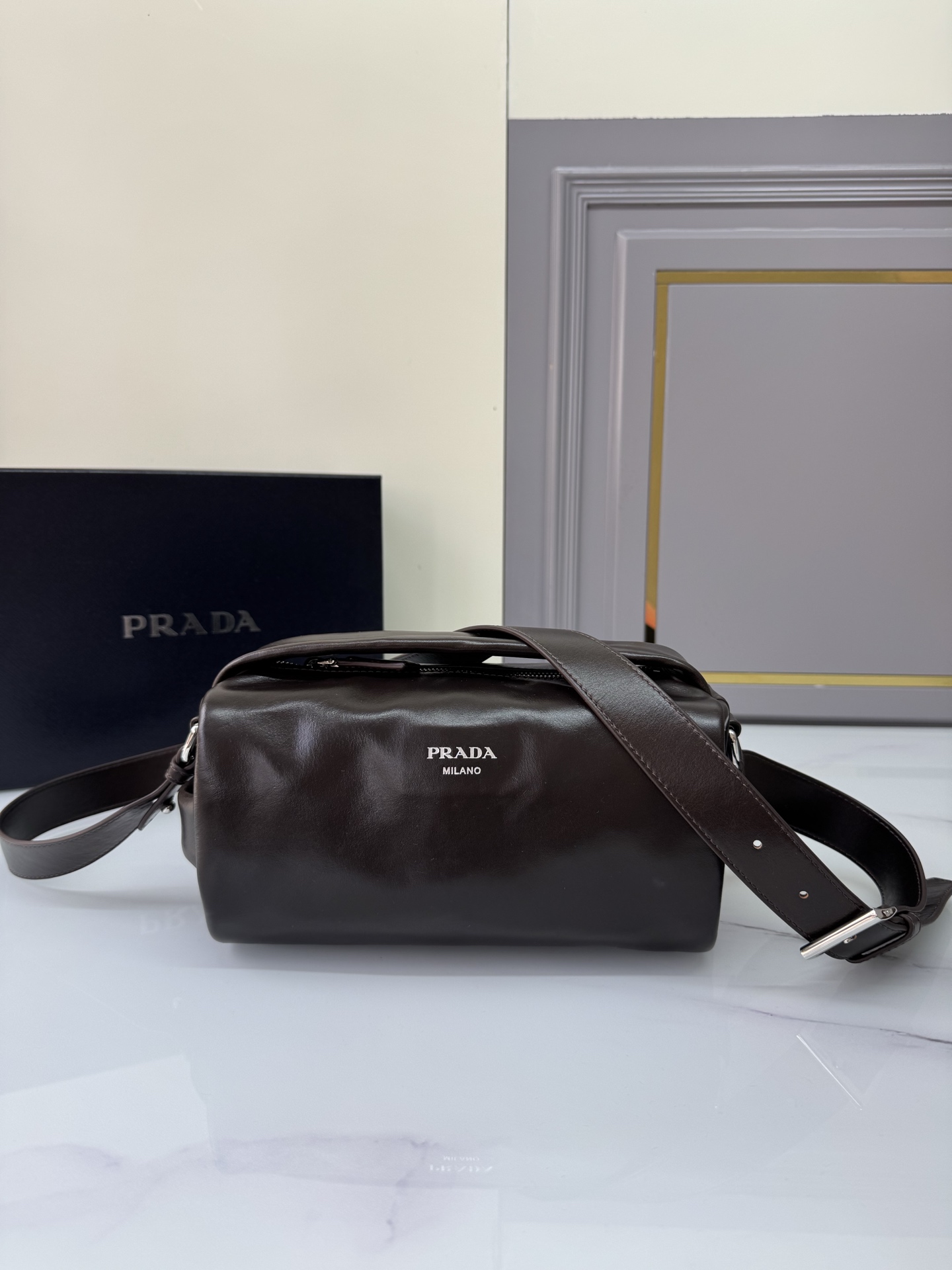 [TOP] PRADA Boston Bag Oil Wax Leather 24x11x11cm - Chocolate