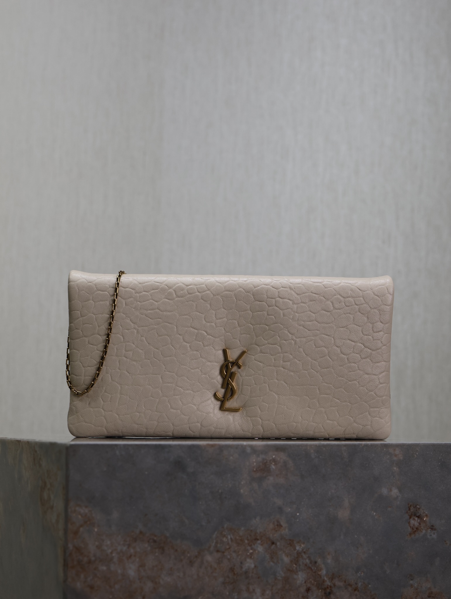 [TOP] Yves Saint Laurent YSL Calypso Bag 24x20x3cm - Black /White& GHW