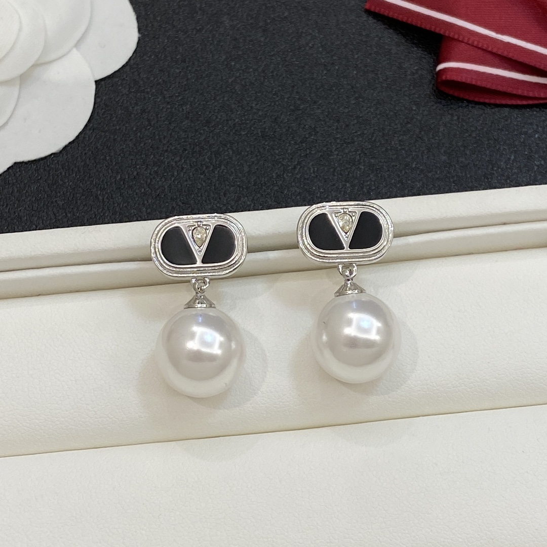 [TOP] VALENTINO  Earrings - 2 Color