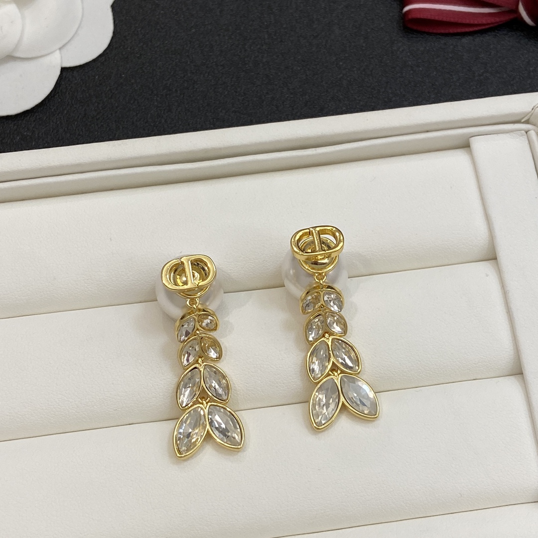 [TOP] Christian Dior Earrings - Gold