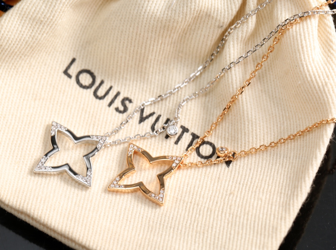 [TOP] Louis Vuitton LV Silhouette Blossom Pendant Necklace - 2 Color