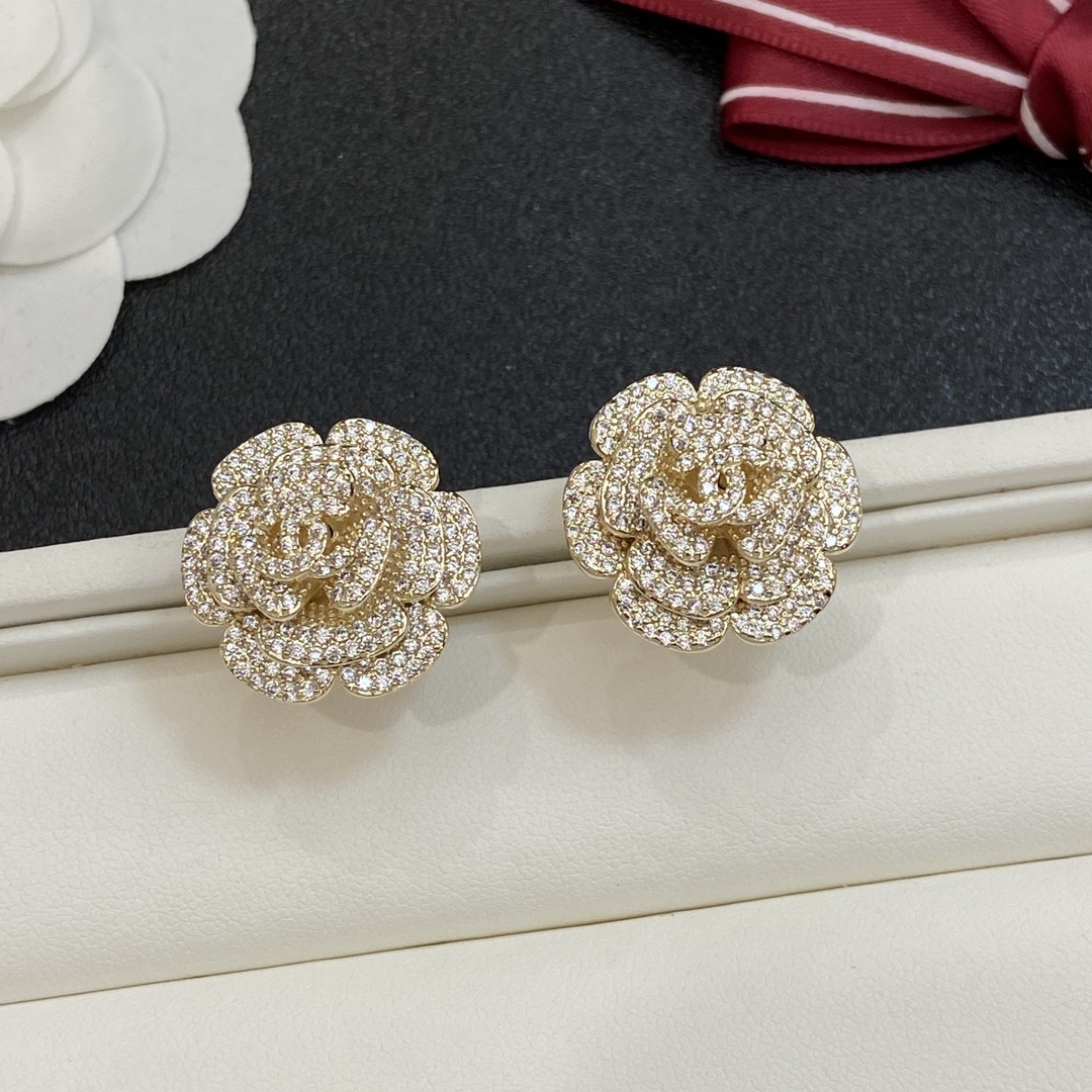 [TOP] CHANEL  Earrings- Gold