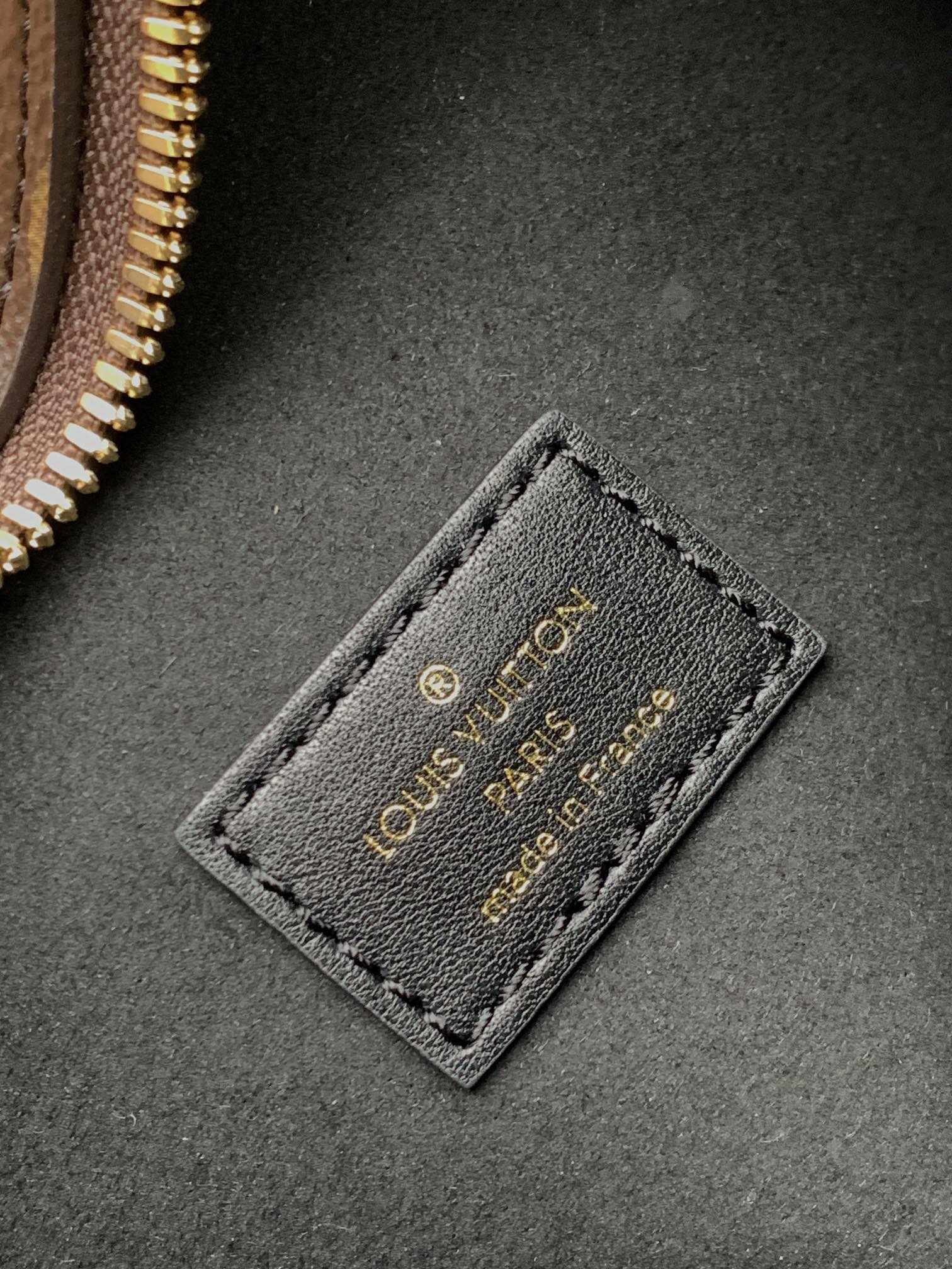 [TOP] Louis Vuitton LV Lucky Trunk Bag Monogram 38x23x1cm - Brown