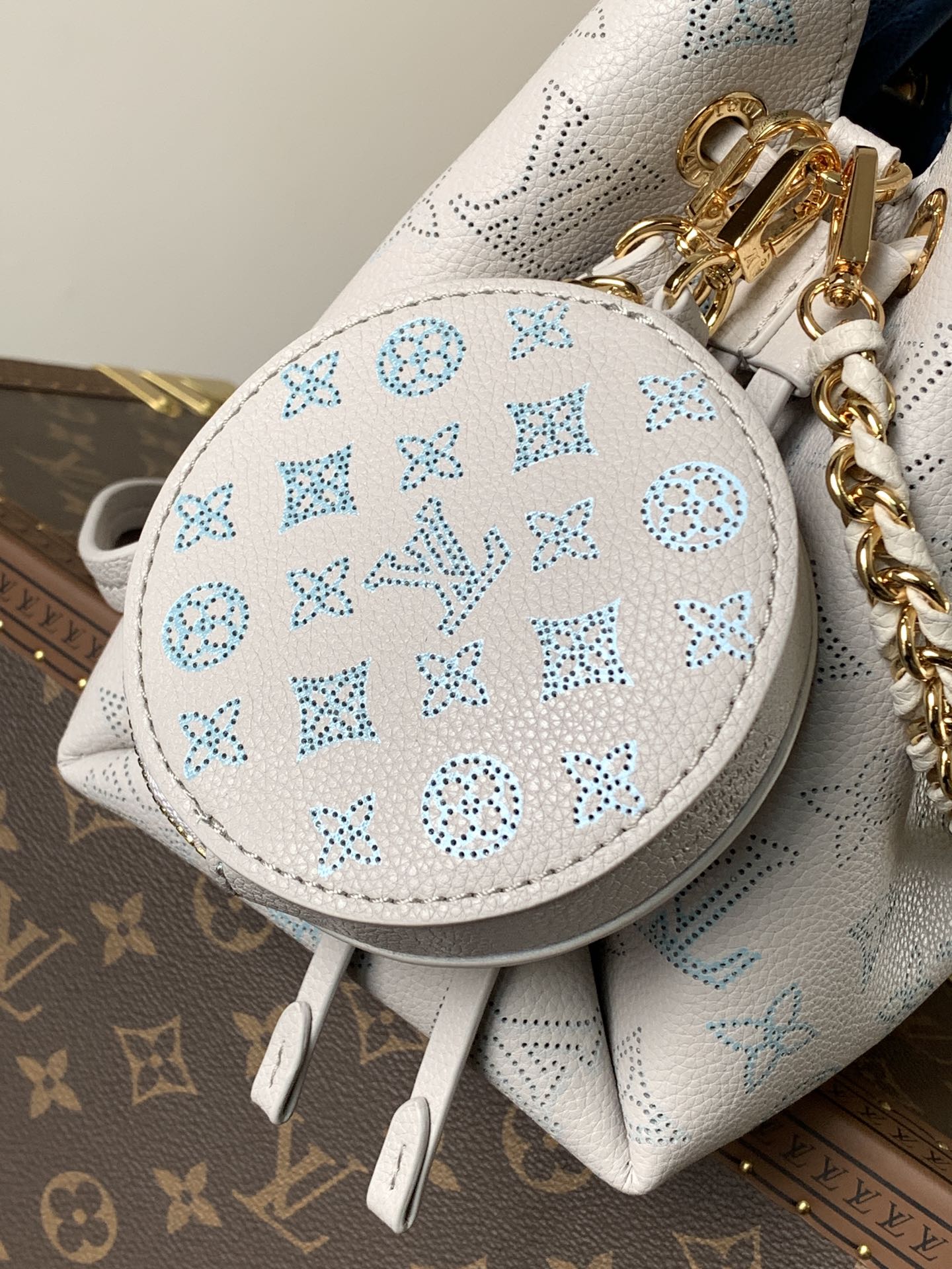 [TOP] Louis Vuitton LV Bella Buckle Bag 22x14x19cm - Light Blue