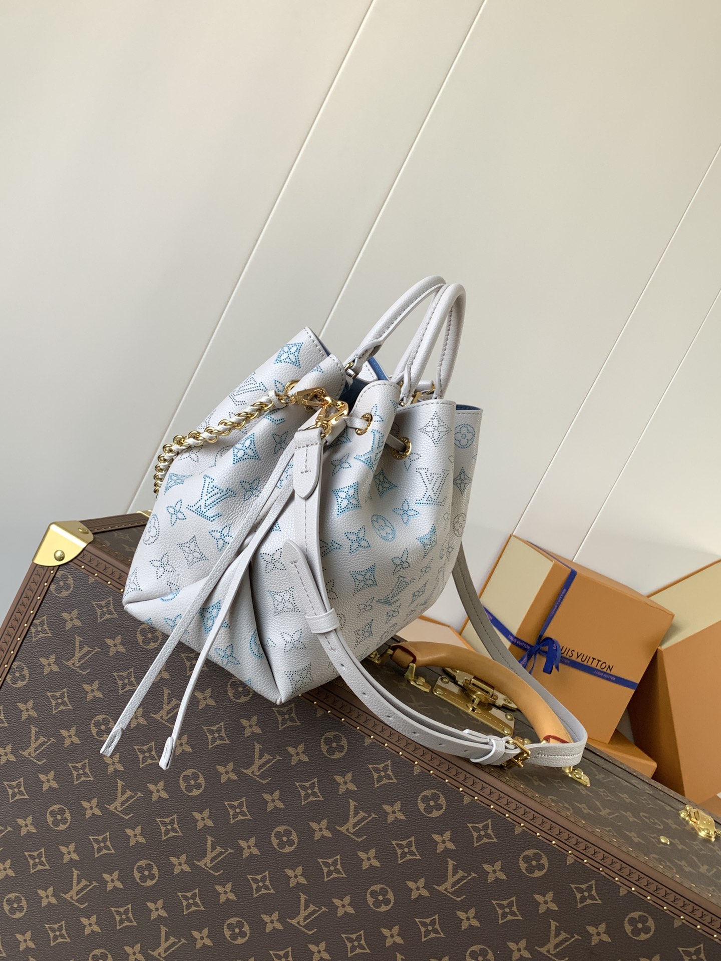 [TOP] Louis Vuitton LV Bella Tote Bag 23x13x32cm - Light Blue
