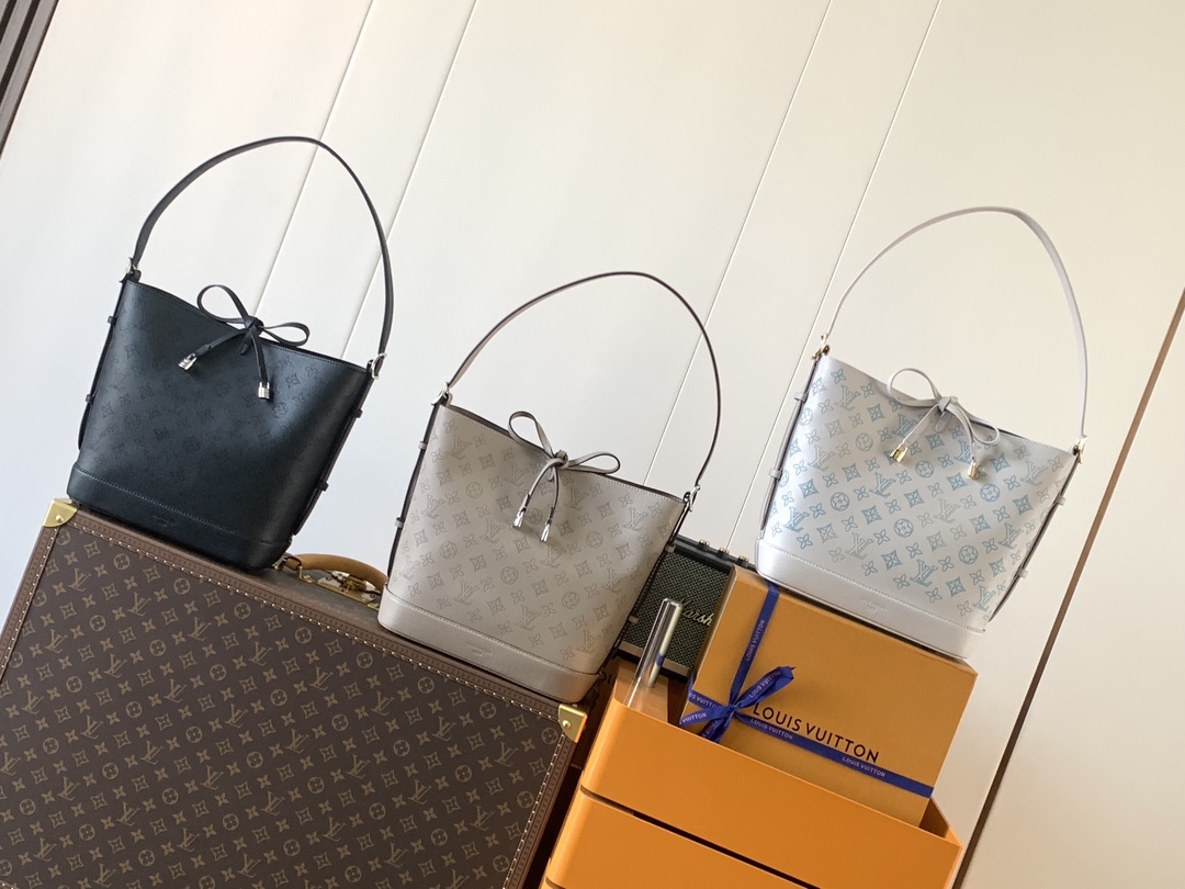 [TOP] Louis Vuitton LV Flight Mode Flore Bag 27x10x28cm - 3 Color