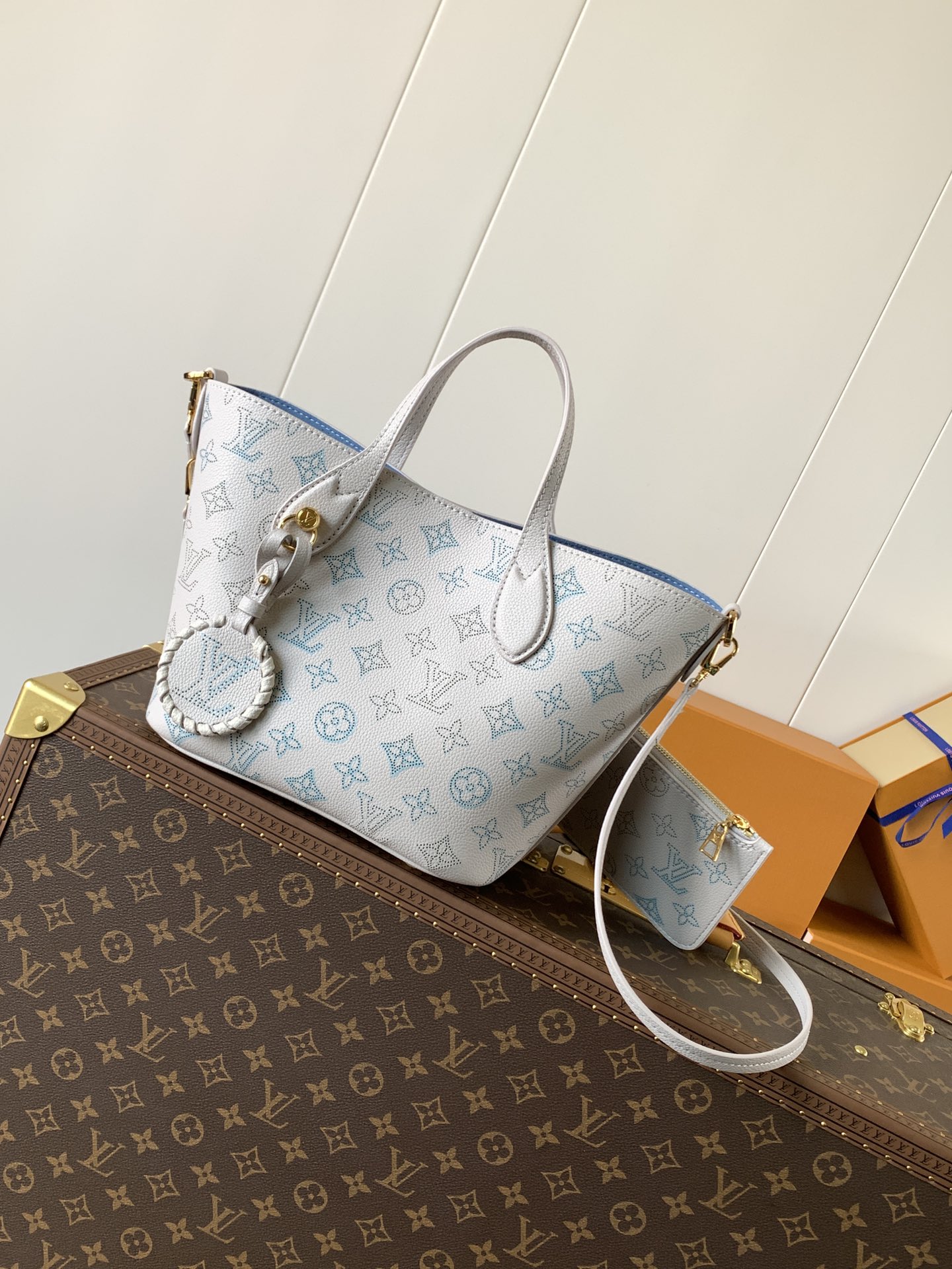 [TOP] Louis Vuitton LV Blossom Tote Bag 22x14x16cm/30x28x16cm - Light Blue