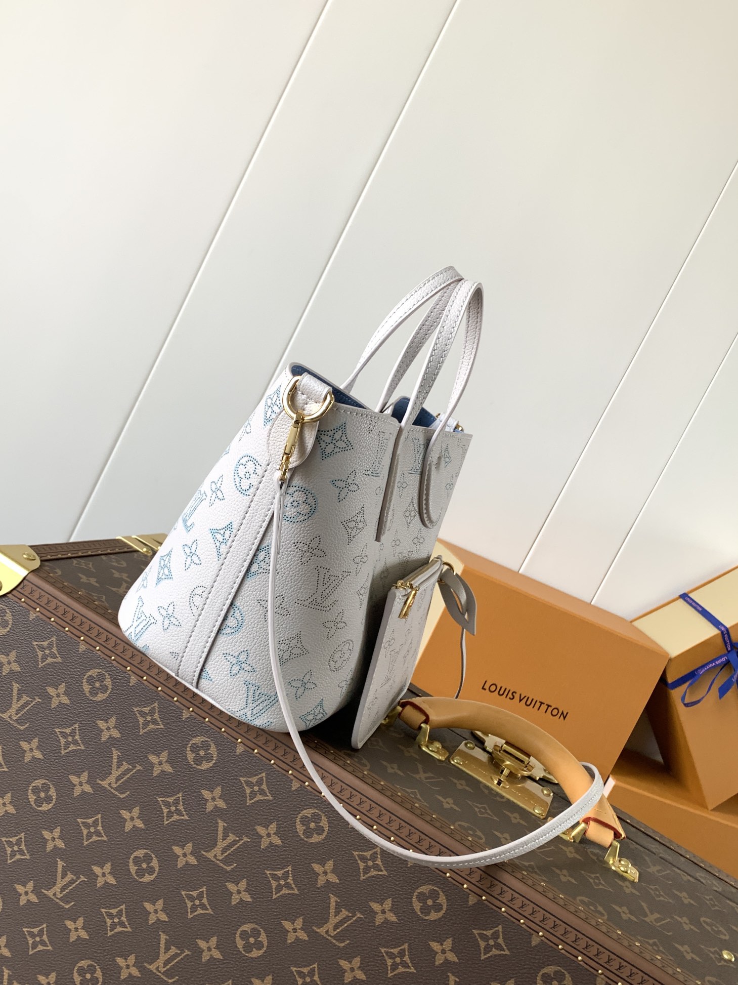 [TOP] Louis Vuitton LV Blossom Tote Bag 22x14x16cm/30x28x16cm - Light Blue