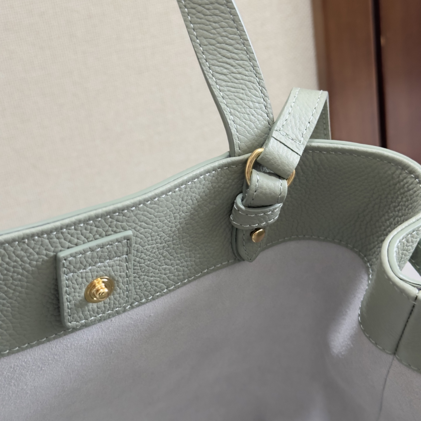 [TOP] CELINE CABAS ANAIS CUIR TRIOMPHE Bag 20.5 x 9 x 19 CM - 4 Colour