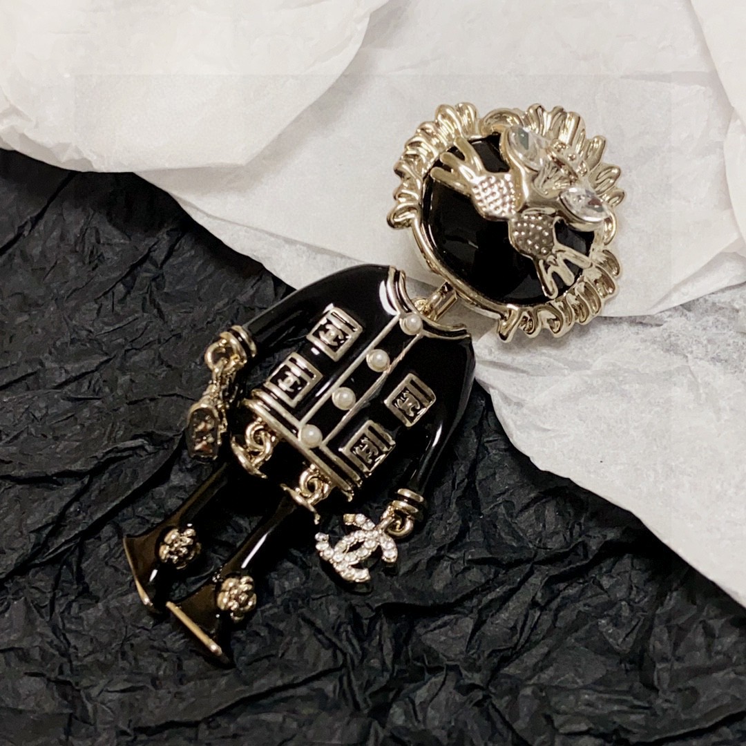 [TOP] CHANEL Coco Lion  Brooch - Black