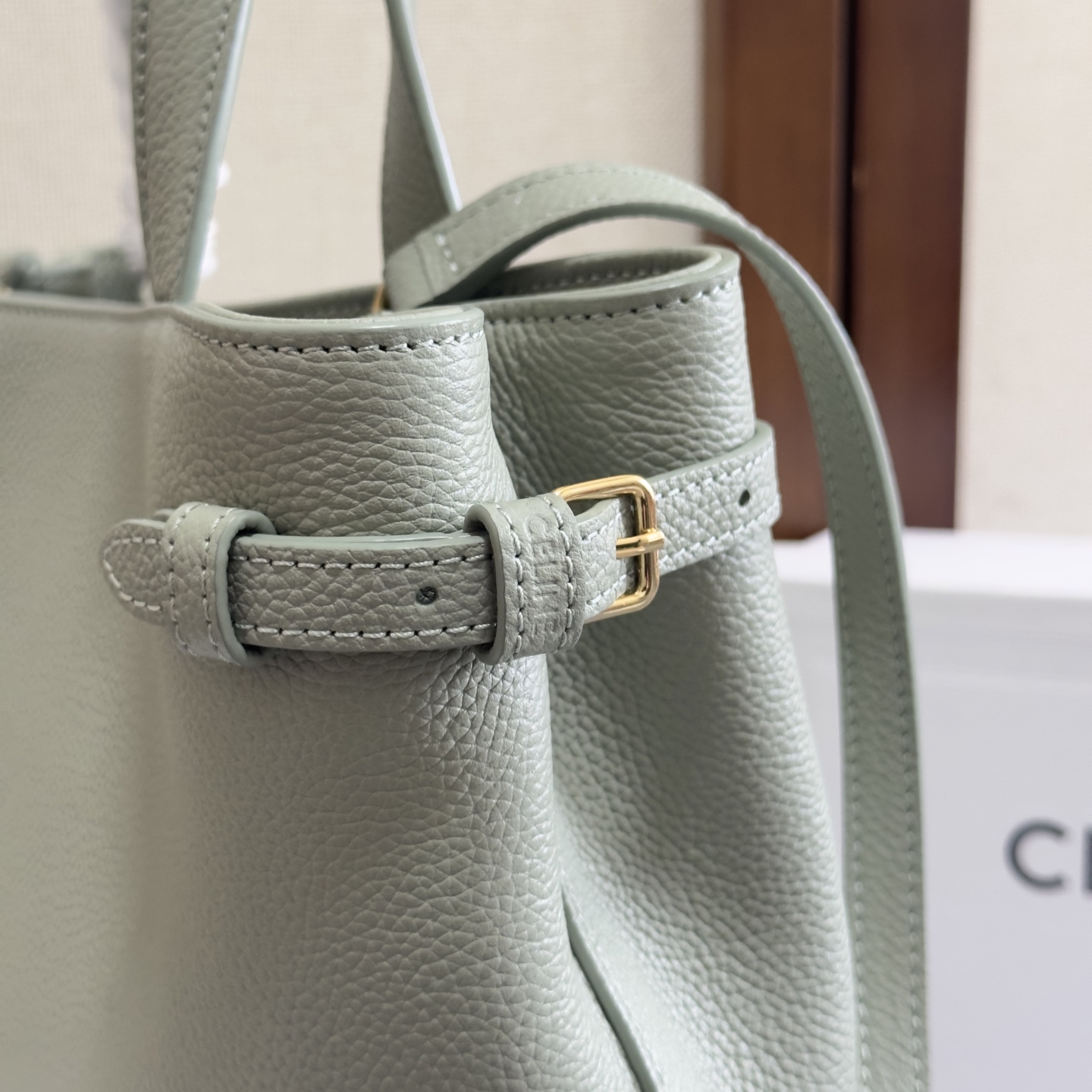 [TOP] CELINE CABAS ANAIS CUIR TRIOMPHE Bag 20.5 x 9 x 19 CM - 4 Colour