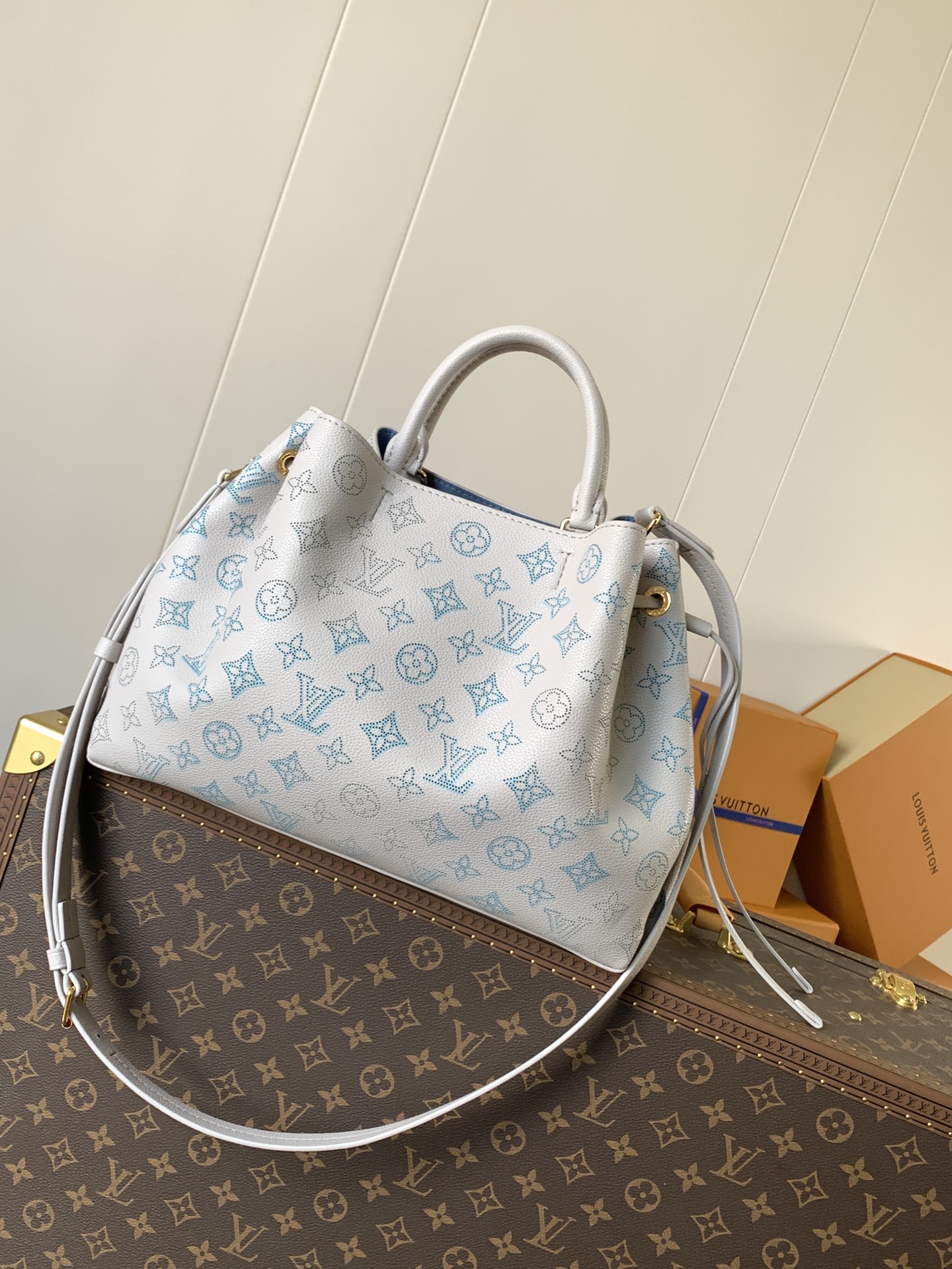 [TOP] Louis Vuitton LV Bella Tote Bag 23x13x32cm - Light Blue