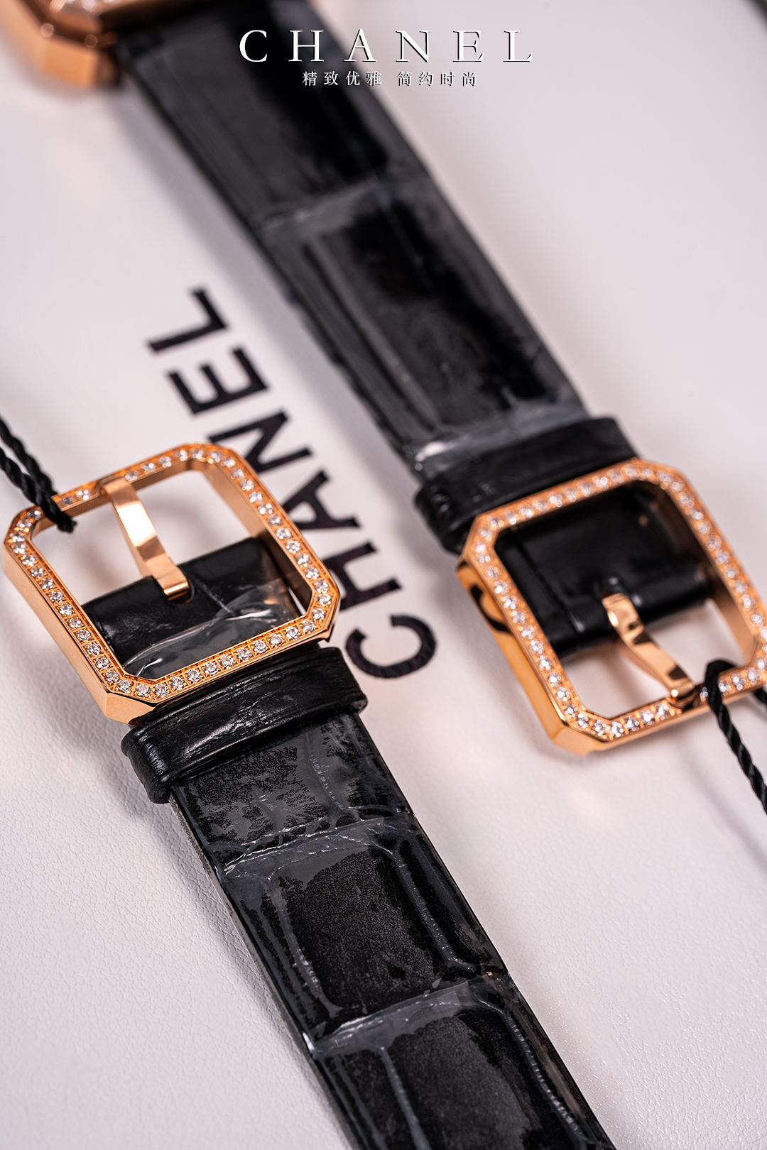 [TOP] CHANEL Boy·Friend Squelette Watch 34.6x26.7 mm - Black