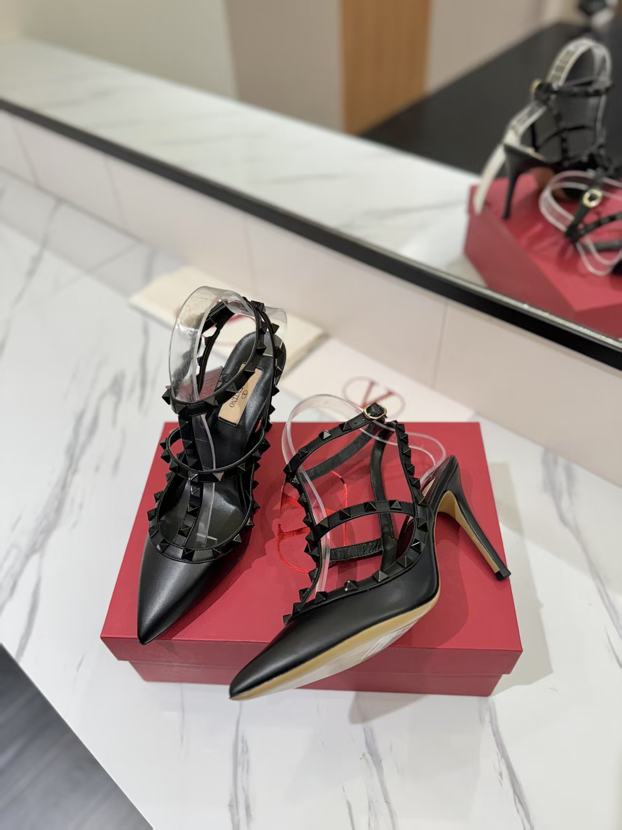 [TOP] VALENTINO Rock Studs High Heel  - Black