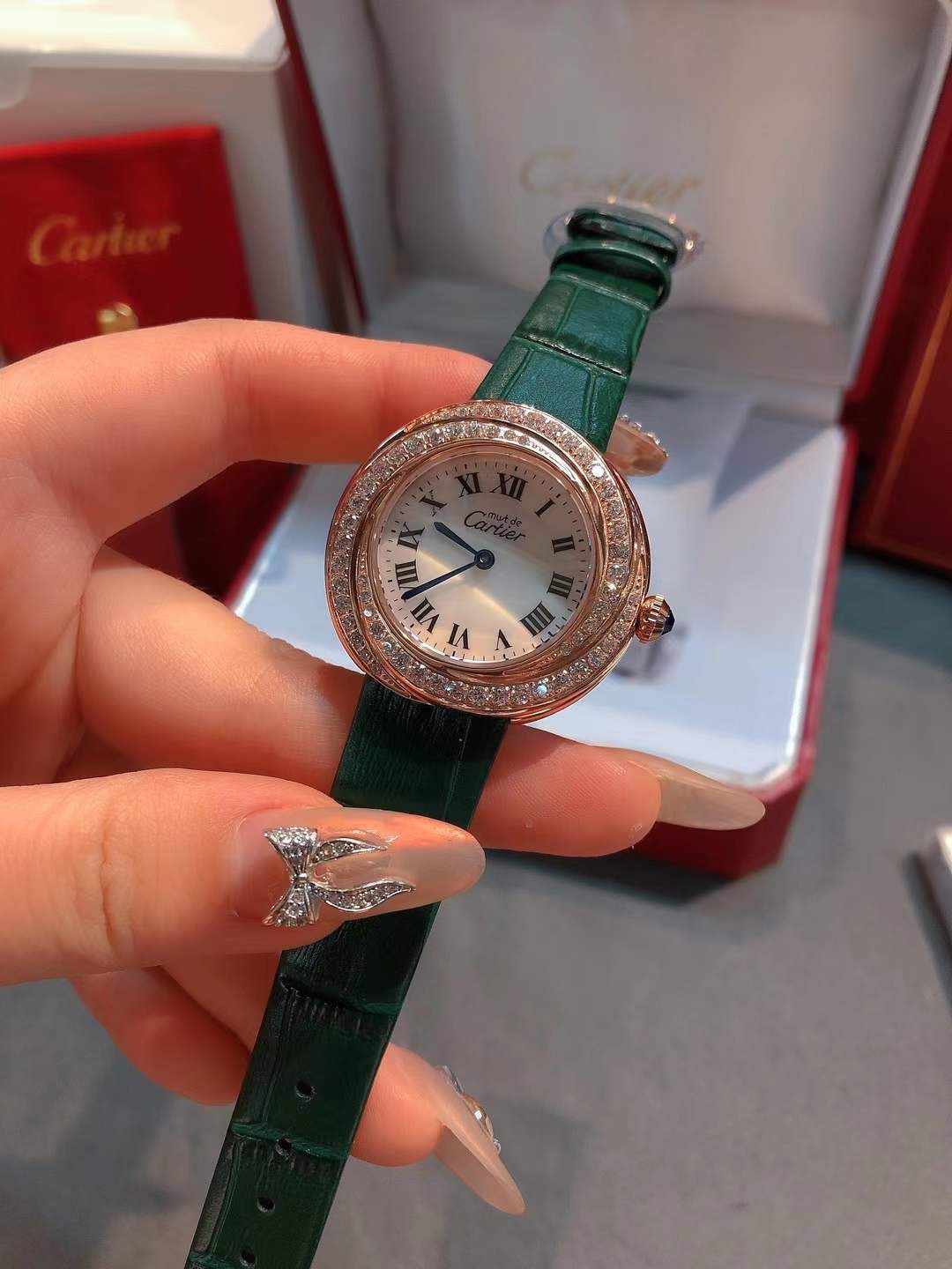 [TOP] Cartier Trinity Watch 32mm - Green