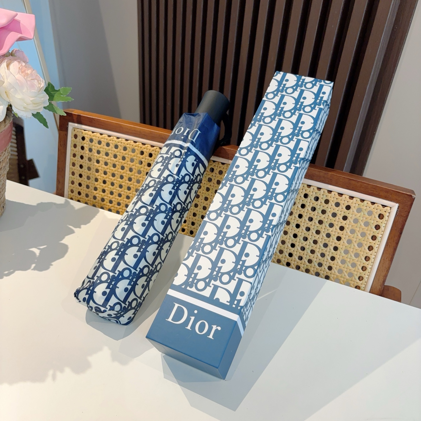 [TOP] Christian Dior Umbrella - Blue