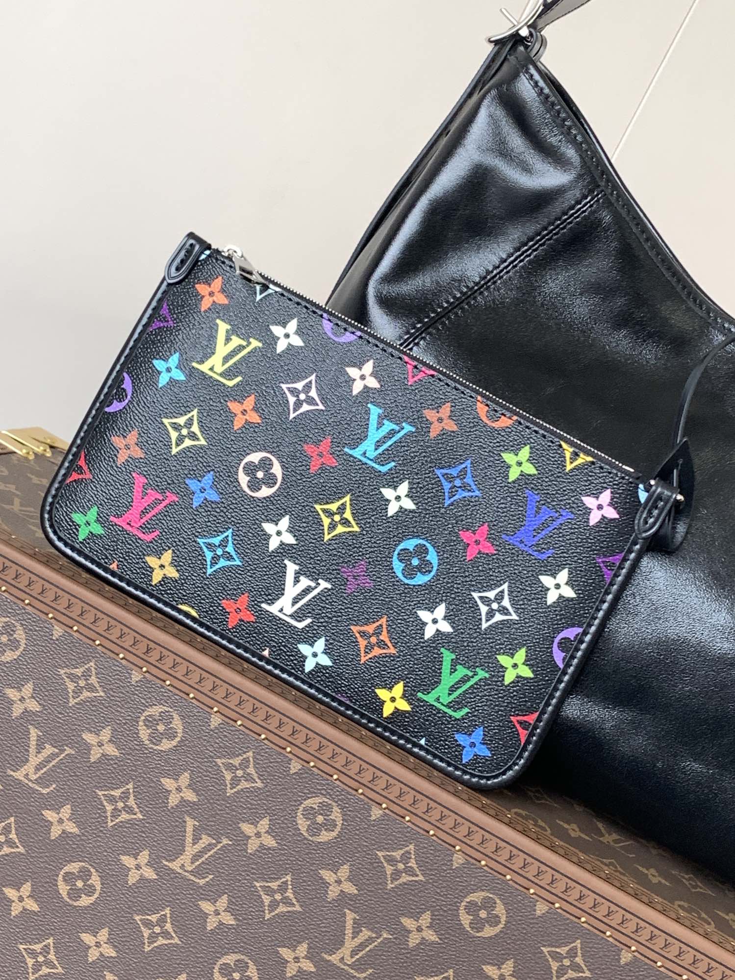 [TOP] Louis Vuitton LV Carryall Vibe Bag 39 x 30 x 15 cm - Black