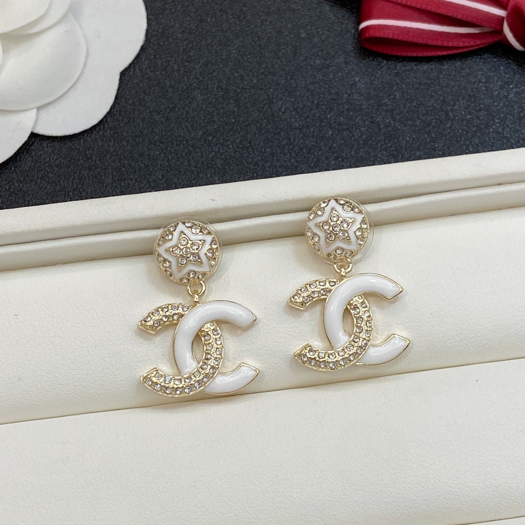 [TOP] CHANEL  Earrings- Gold