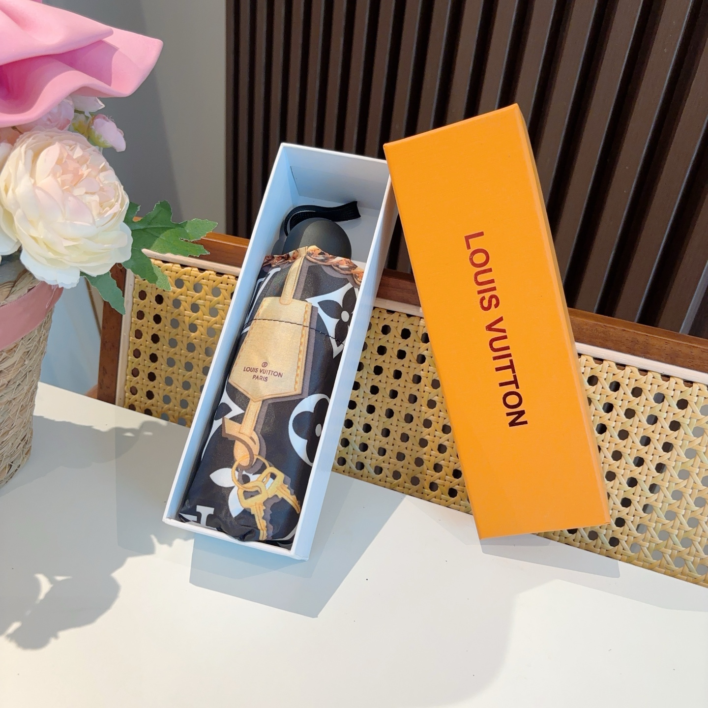 [TOP] Louis Vuitton LV Umbrella - Monogram