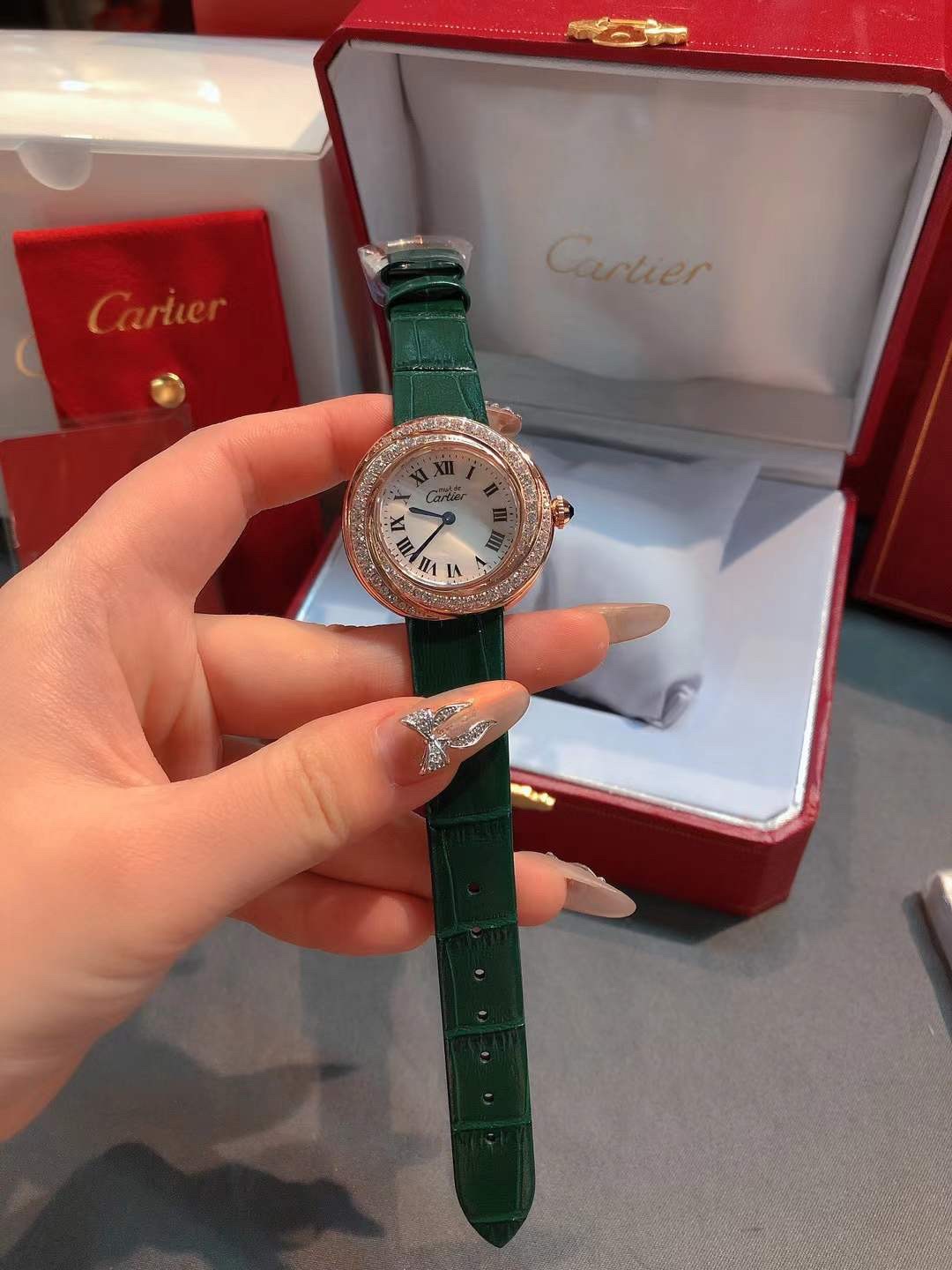 [TOP] Cartier Trinity Watch 32mm - Green