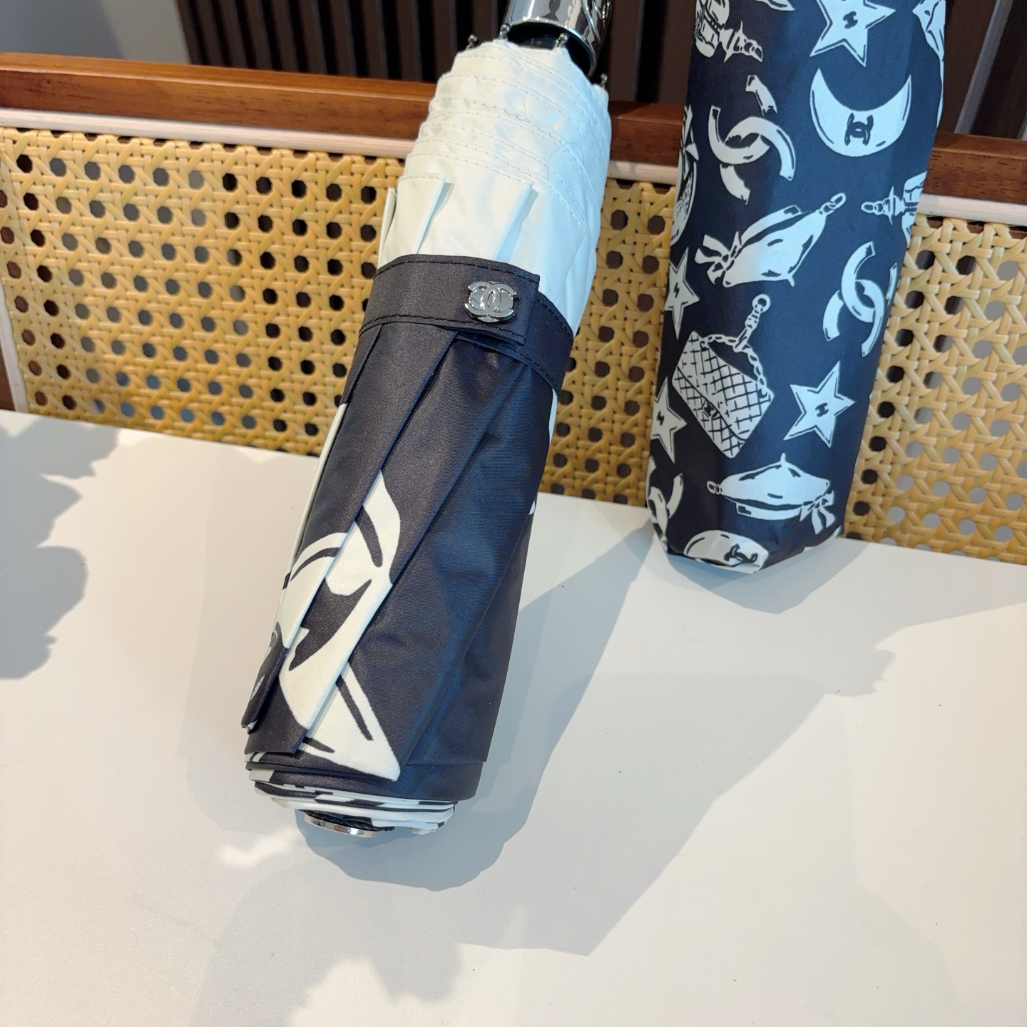 [TOP] CHANEL Umbrella - 2 Color