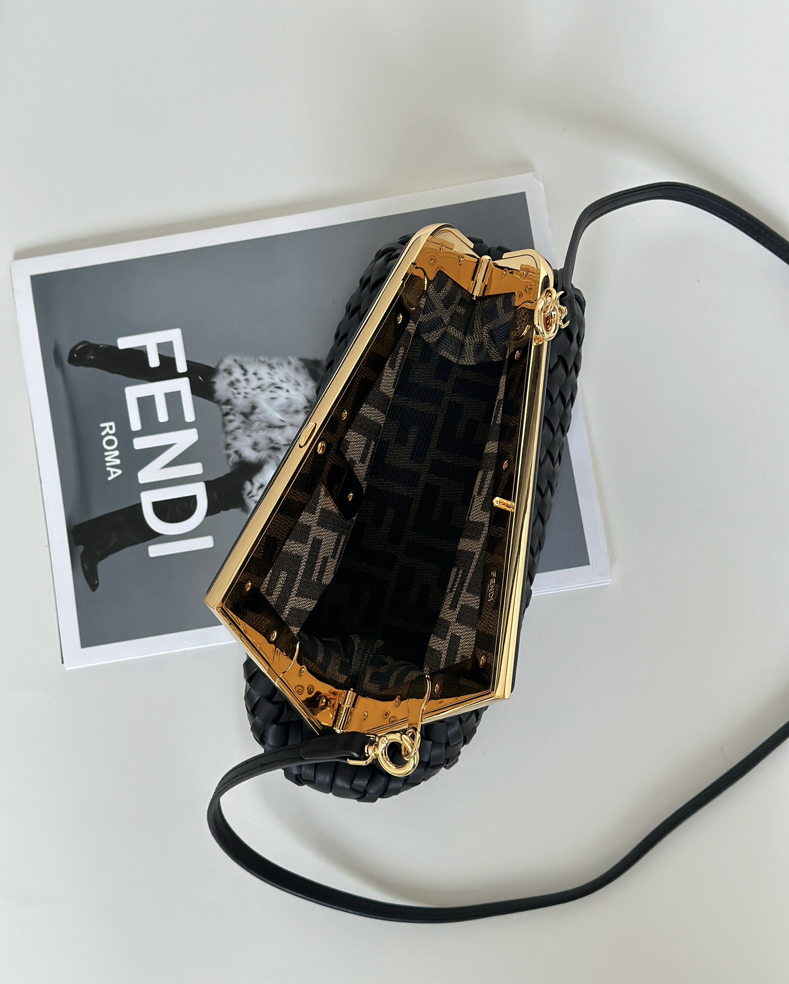 [TOP] FENDI First Bag Sheepskin Weaving 24x9x18cm - Black