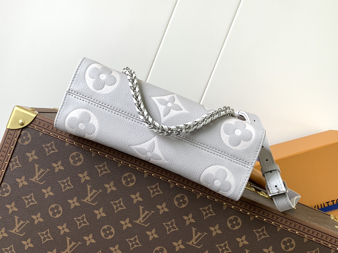 [TOP] Louis Vuitton LV On The Go 18x12x16cm - Gray