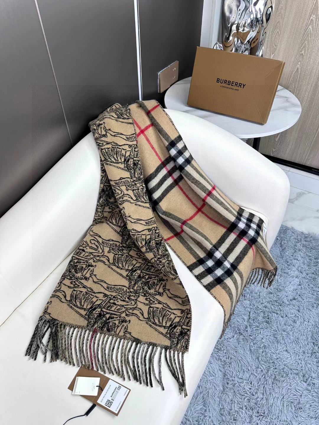 [TOP] BURBERRY War Horse Knight Reversible Shawl Scarf 50 x 210 cm - Brown