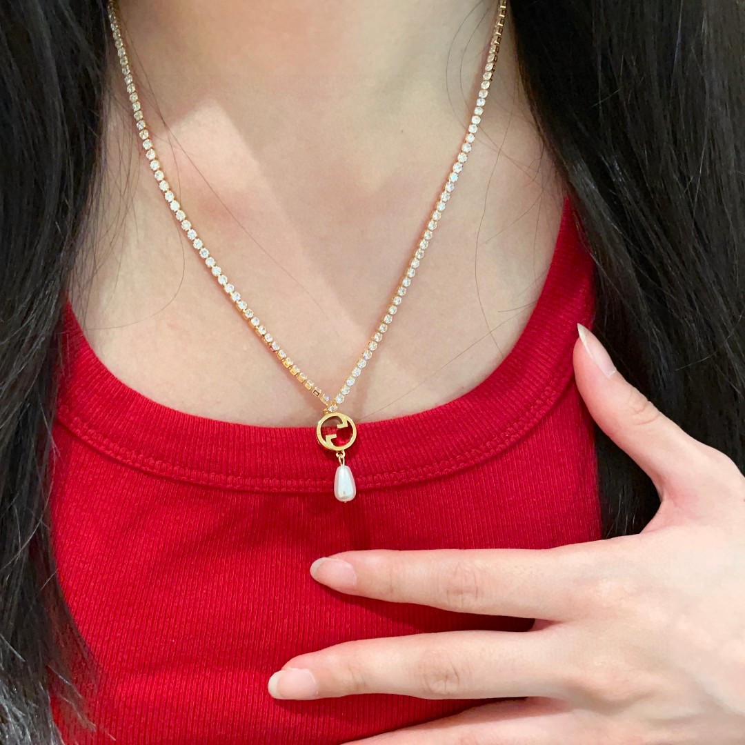 [TOP] GUCCI Pearl Necklace - Gold