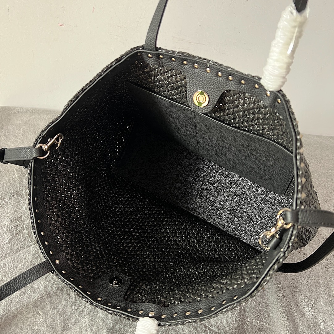 [TOP] VALENTINO Garavani Rockstud Woven Shopping Bag 48*27.5*12.5cm - Black