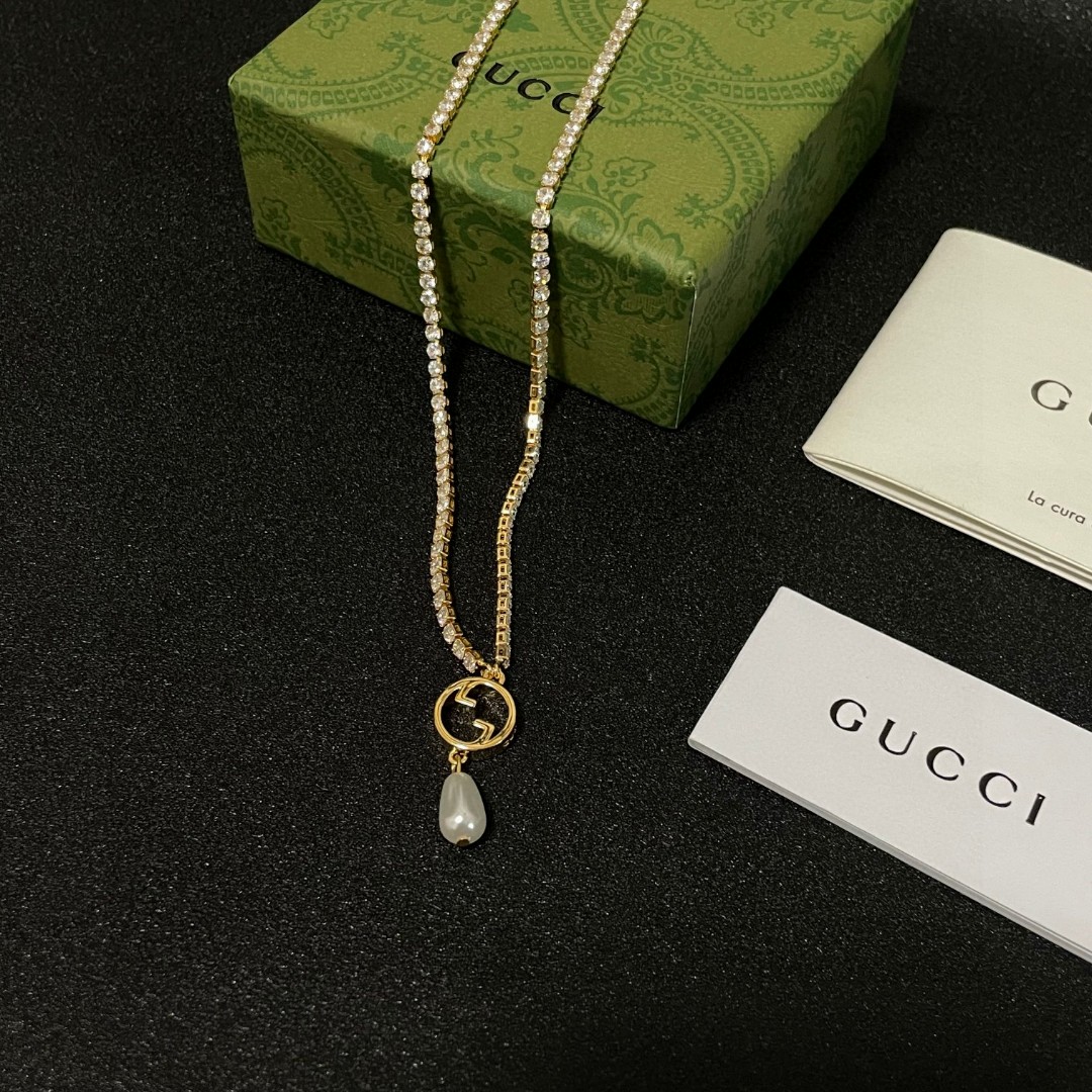 [TOP] GUCCI Pearl Necklace - Gold