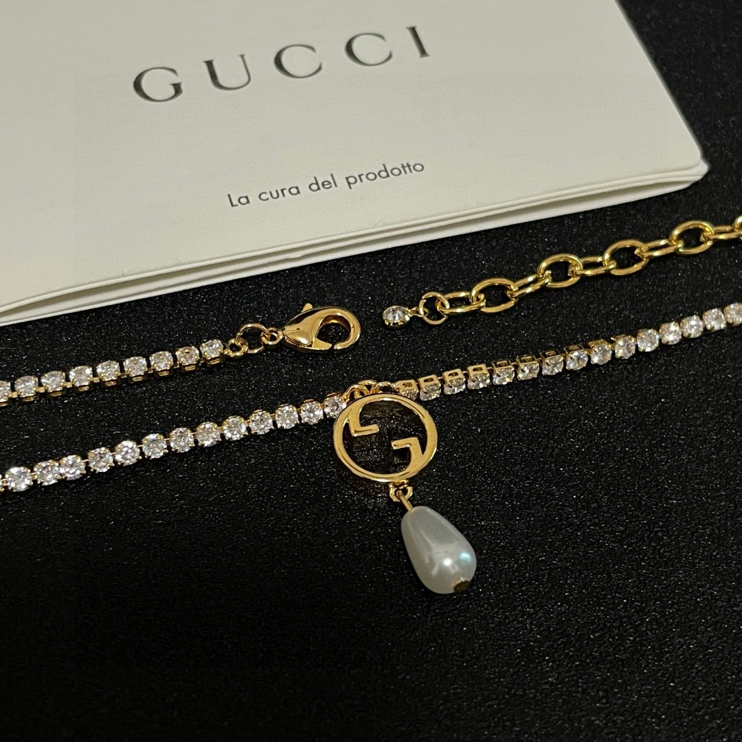 [TOP] GUCCI Pearl Necklace - Gold