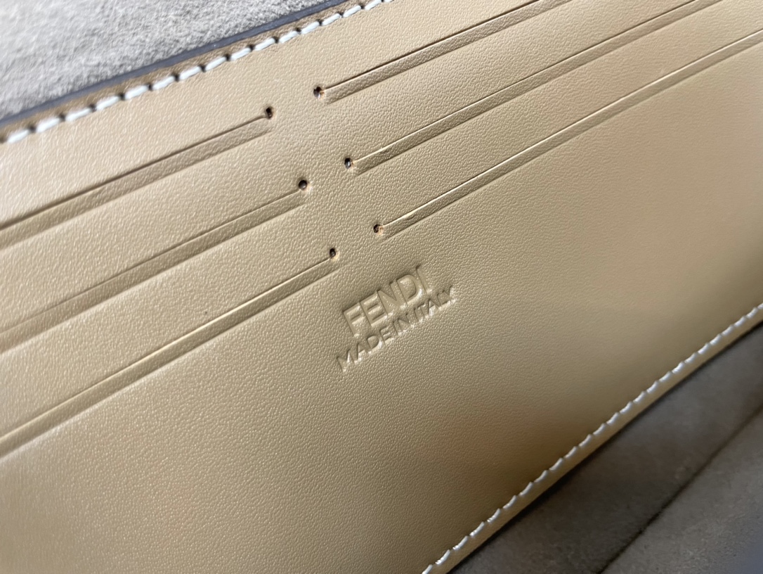 [TOP] FENDI Box Bag 10x13x6.5cm - Brown