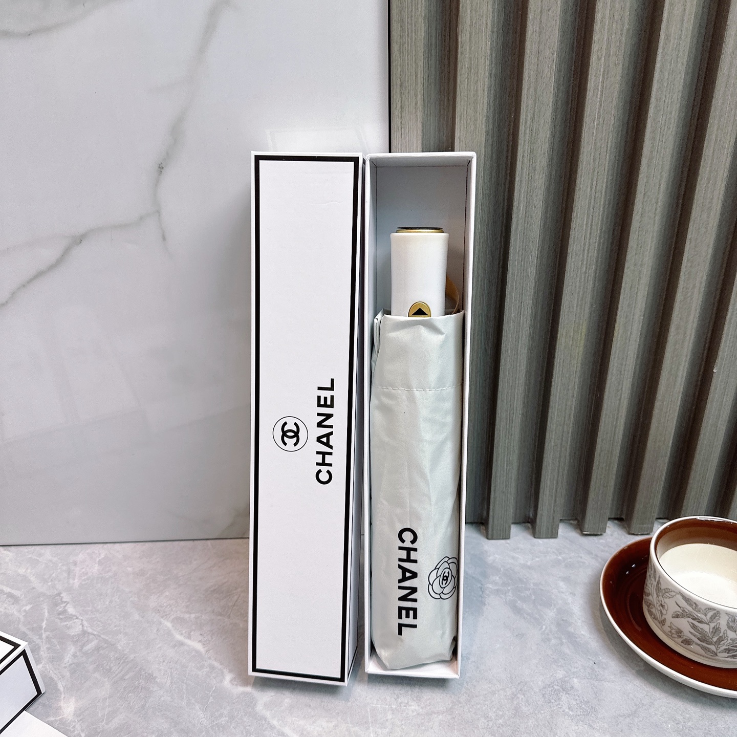 [TOP] CHANEL Umbrella - White