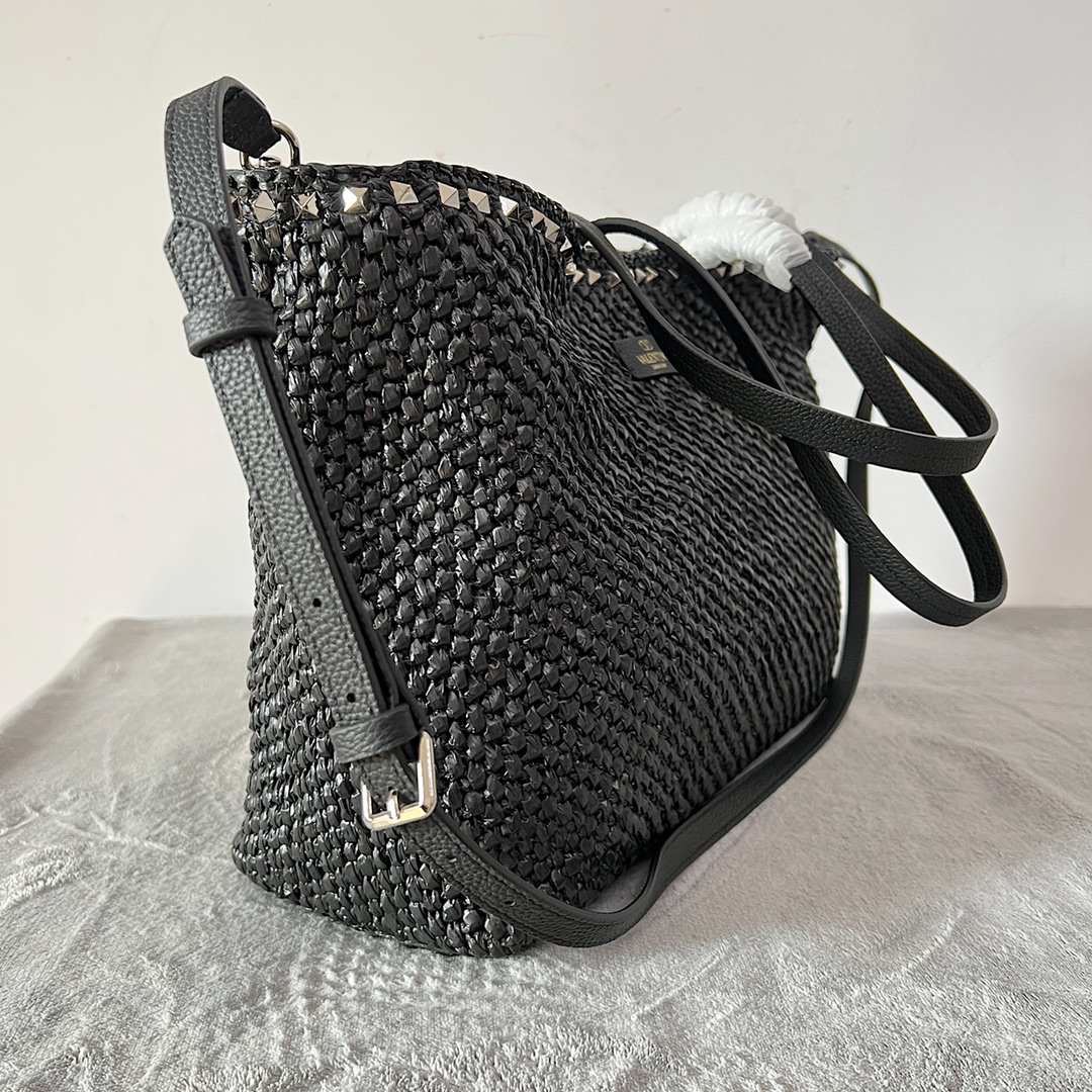 [TOP] VALENTINO Garavani Rockstud Woven Shopping Bag 48*27.5*12.5cm - Black