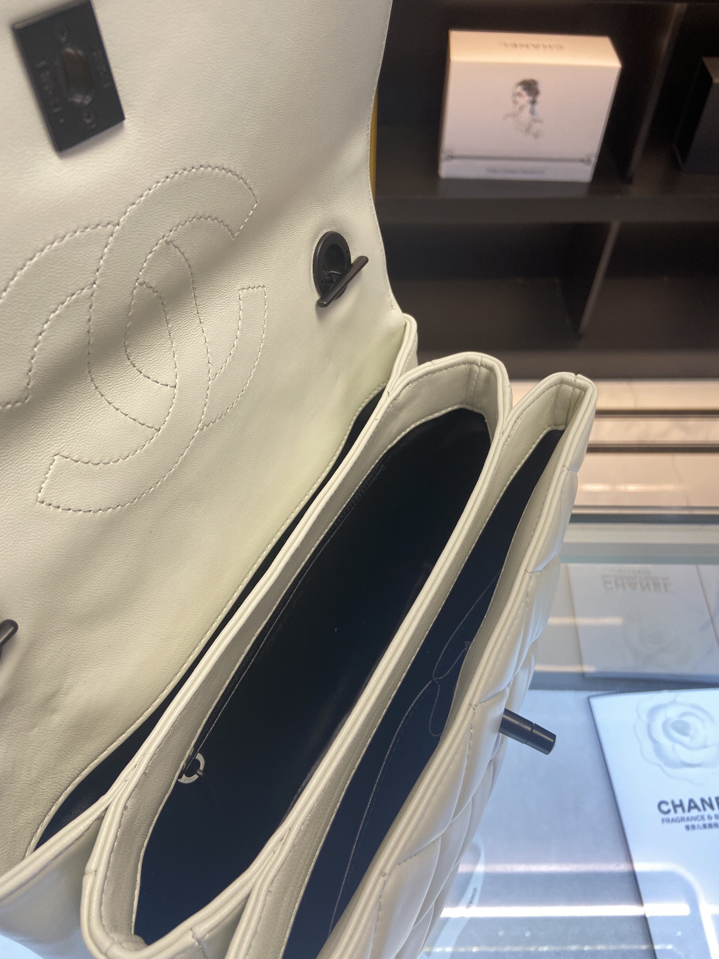 [TOP] CHANEL Trendy CC Handle Bag 25×12×17CM - White