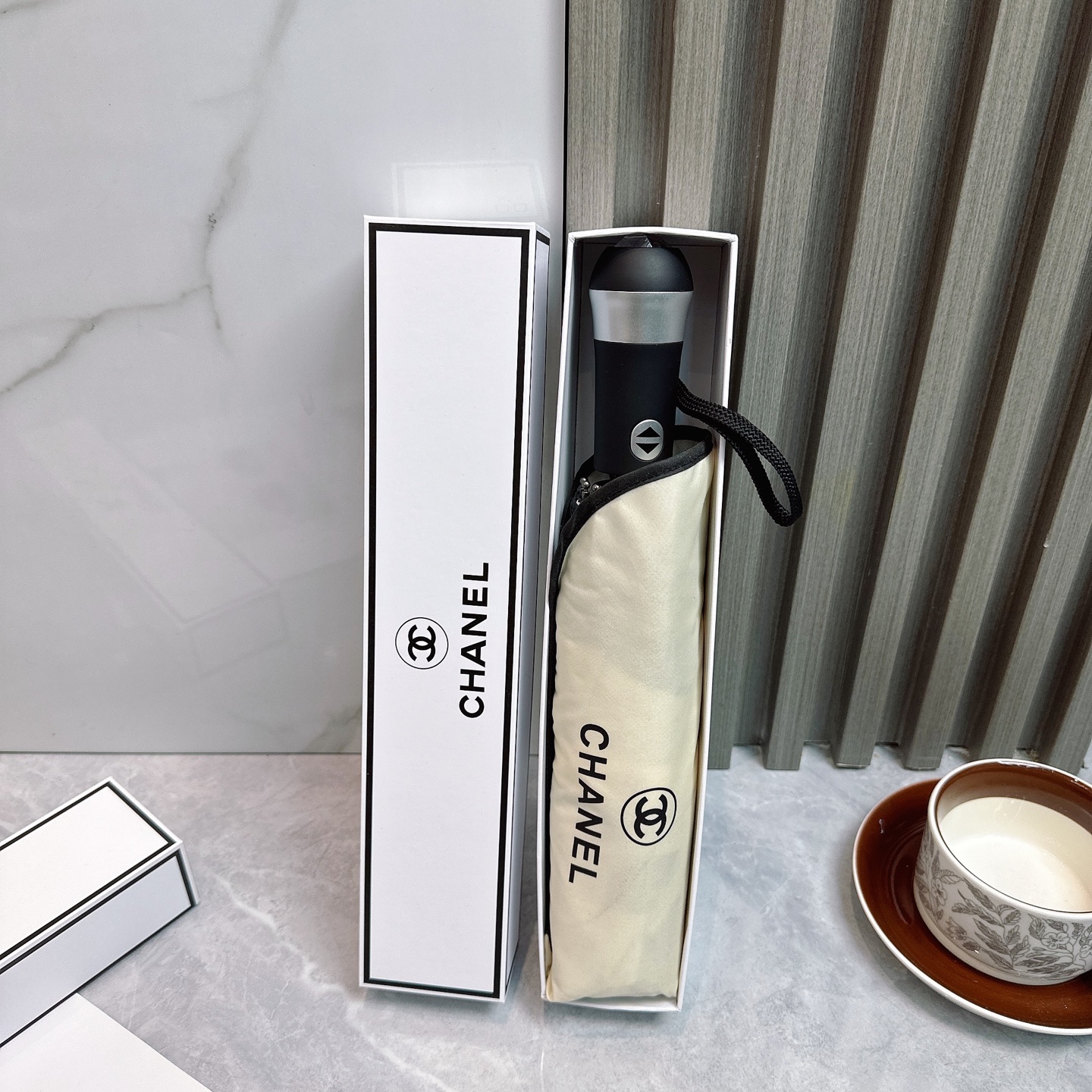 [TOP] CHANEL Umbrella - Beige