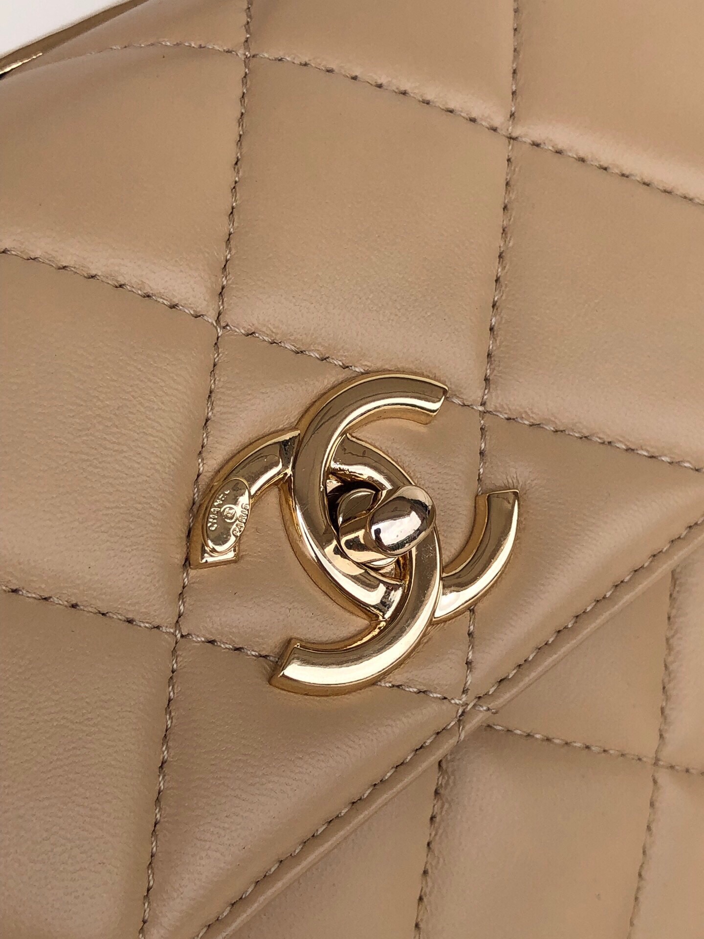 [TOP] CHANEL Trendy CC Handle Bag 25×12×17CM - Beige&GHW