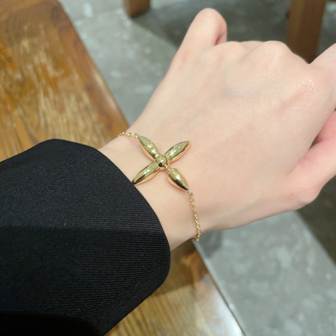 [TOP] Louis Vuitton LV Bracelet - Gold