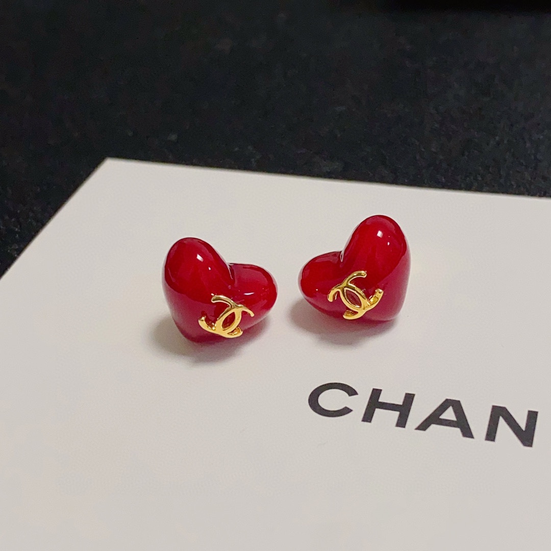 [TOP] CHANEL Heart Earrings- Red