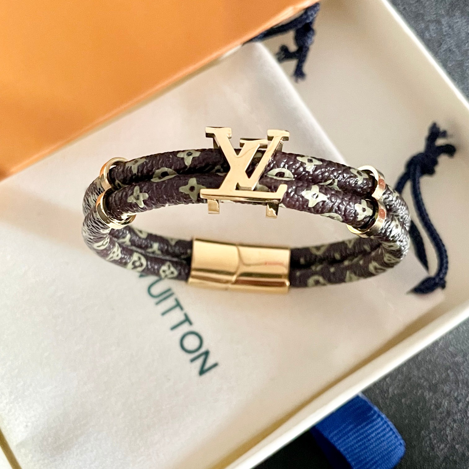 [TOP] Louis Vuitton LV Bracelet - Brown