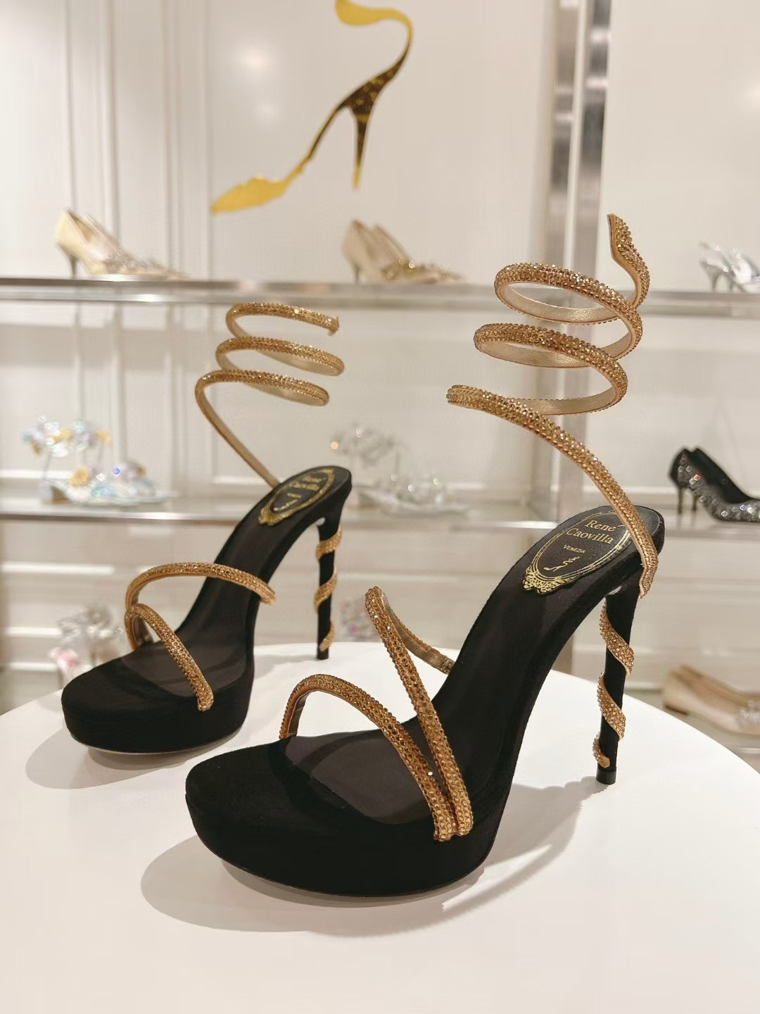 [TOP] Rene Caovilla MARGOT CRYSTAL GOLD PLATFORM SANDAL  - Black