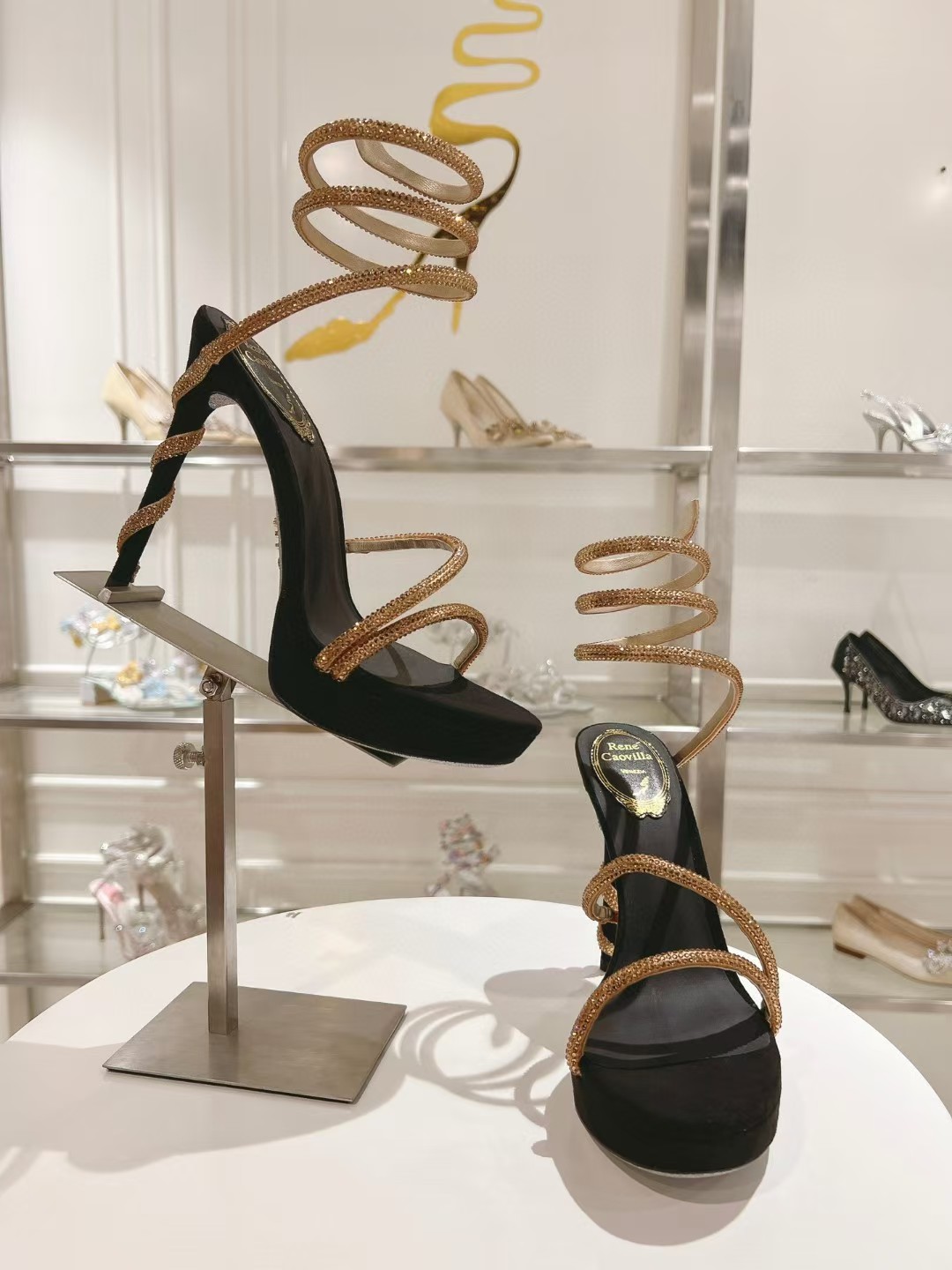 [TOP] Rene Caovilla MARGOT CRYSTAL GOLD PLATFORM SANDAL  - Black