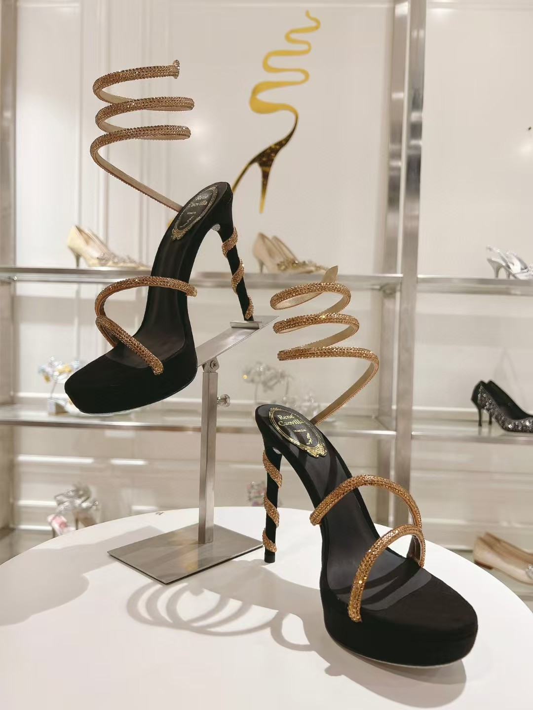 [TOP] Rene Caovilla MARGOT CRYSTAL GOLD PLATFORM SANDAL  - Black