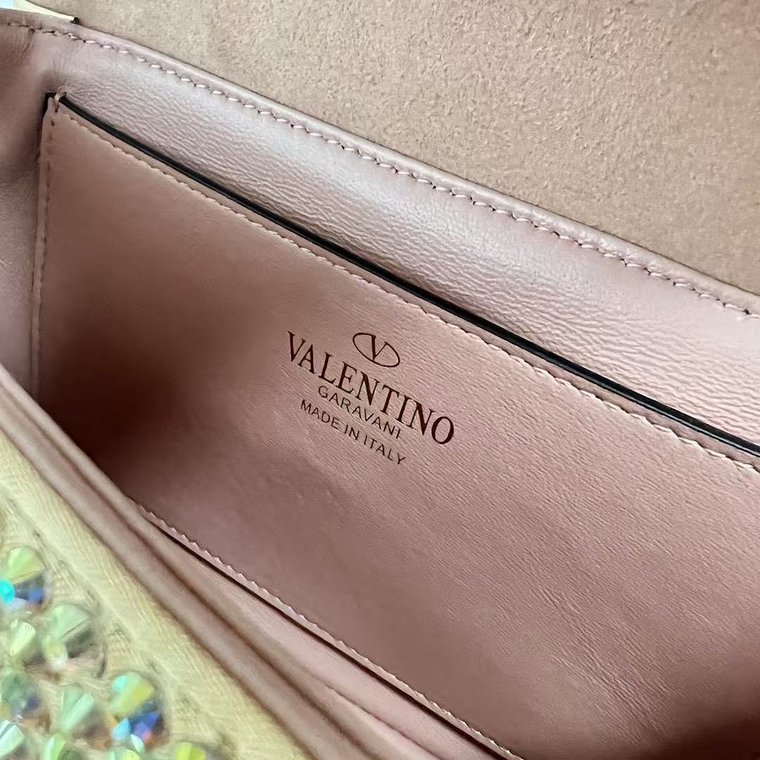 [TOP] VALENTINO One Stud Bag Embroidered Handbag 19x14x11cm - Gold
