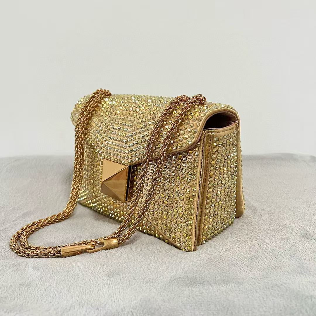 [TOP] VALENTINO One Stud Bag Embroidered Handbag 19x14x11cm - Gold